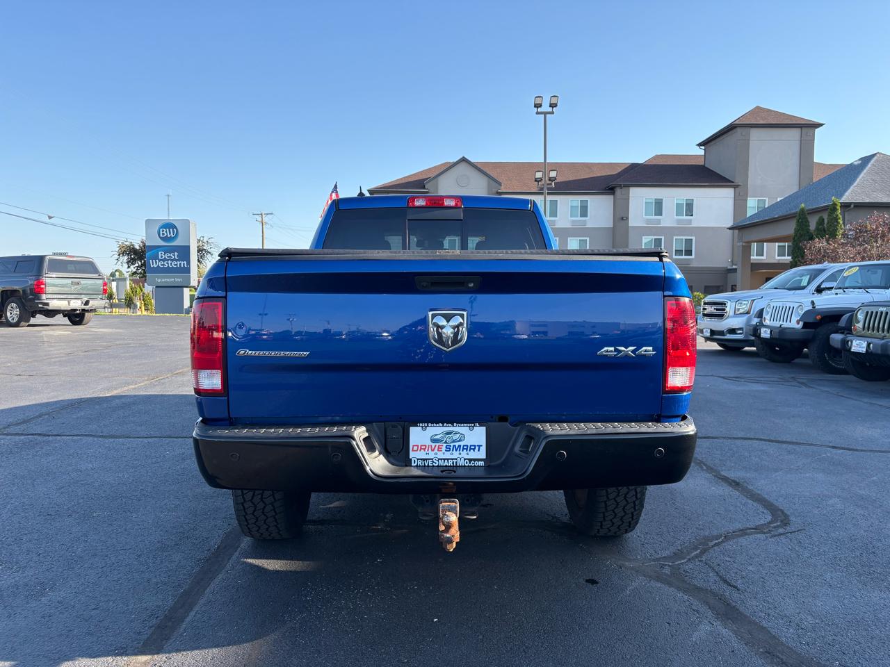 RAM 1500 SLT Quad Cab 4WD 2015
