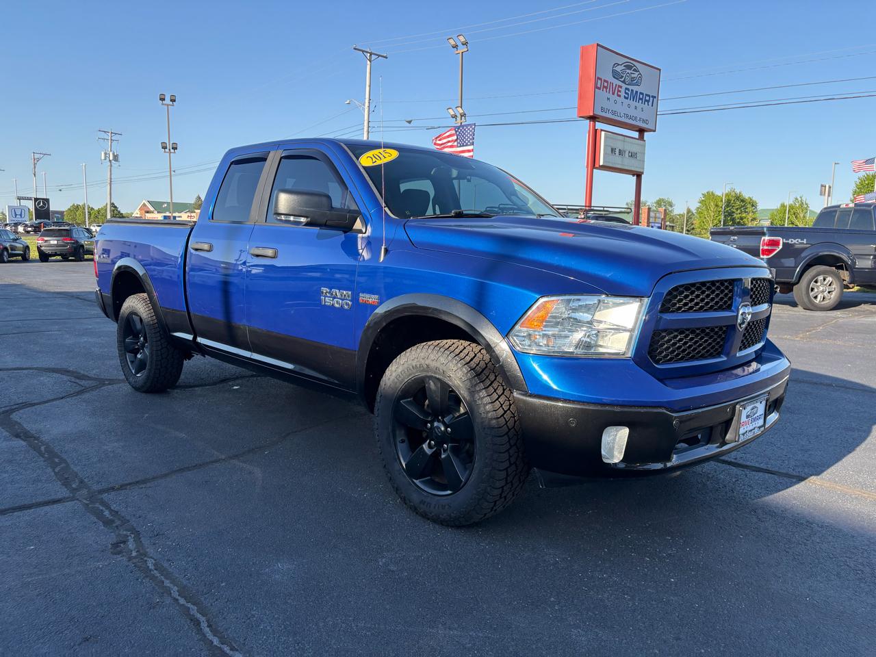 RAM 1500 SLT Quad Cab 4WD 2015