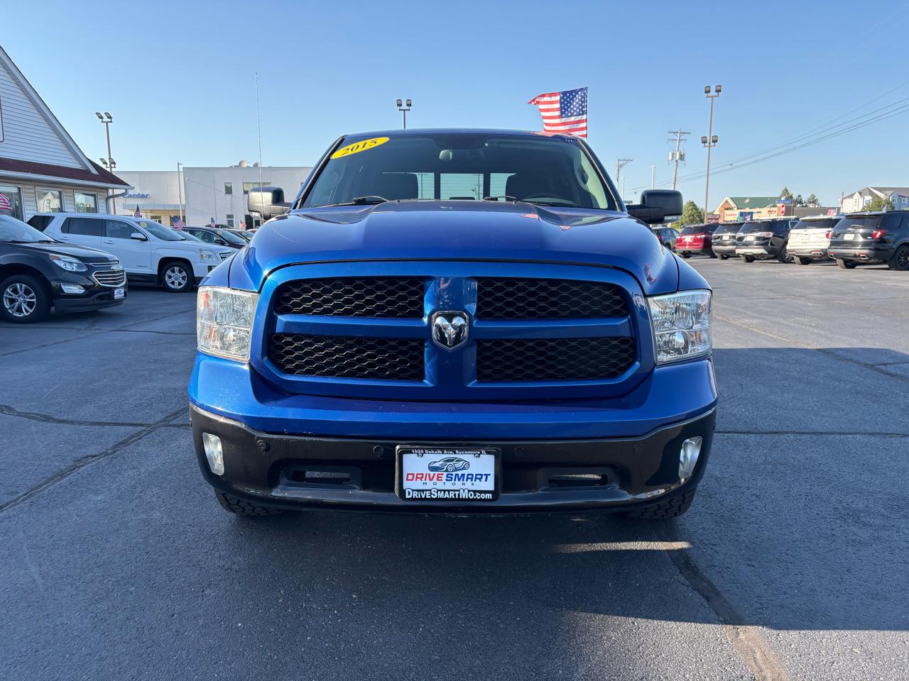 RAM 1500 SLT Quad Cab 4WD 2015