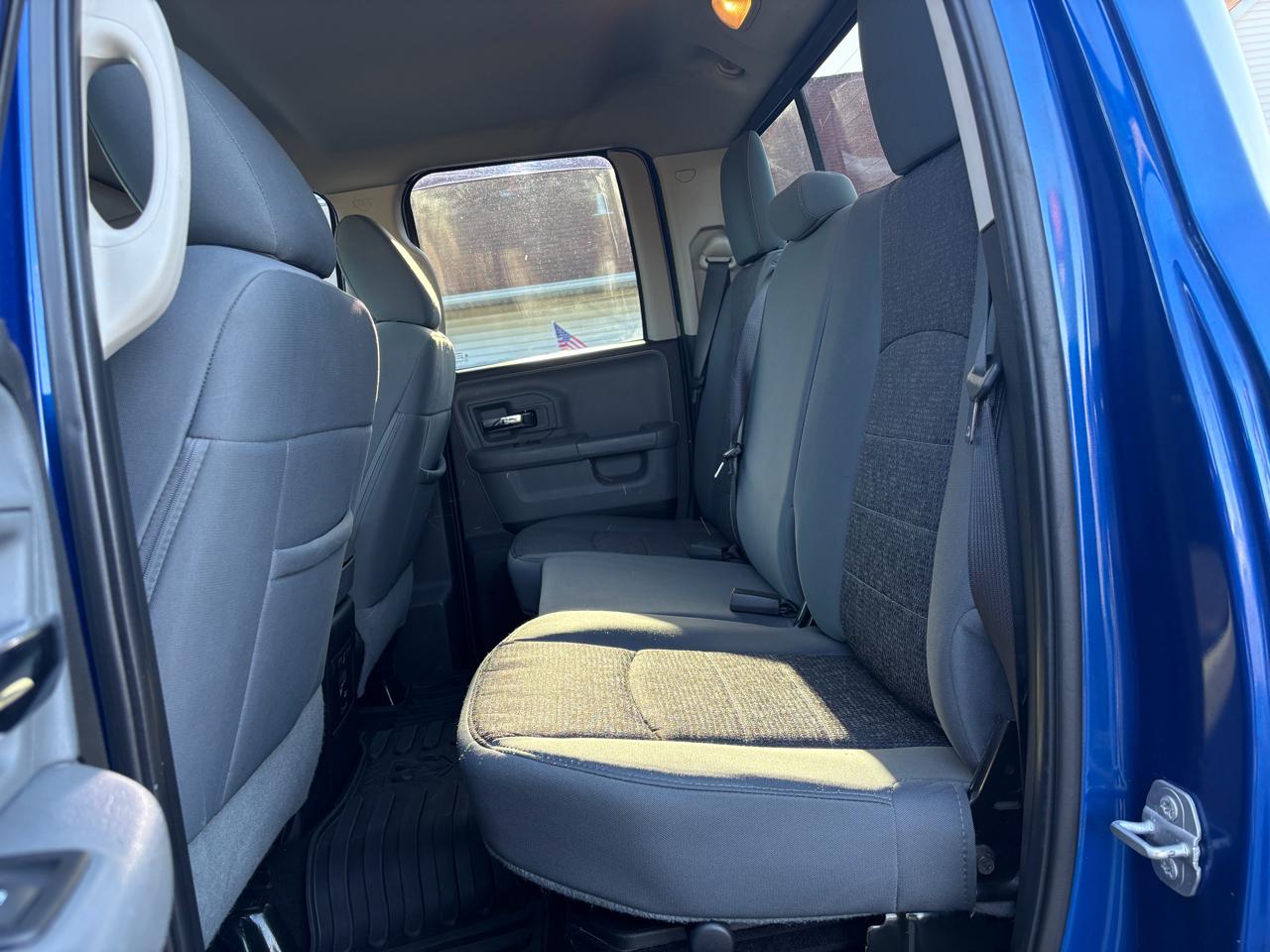 RAM 1500 SLT Quad Cab 4WD 2015