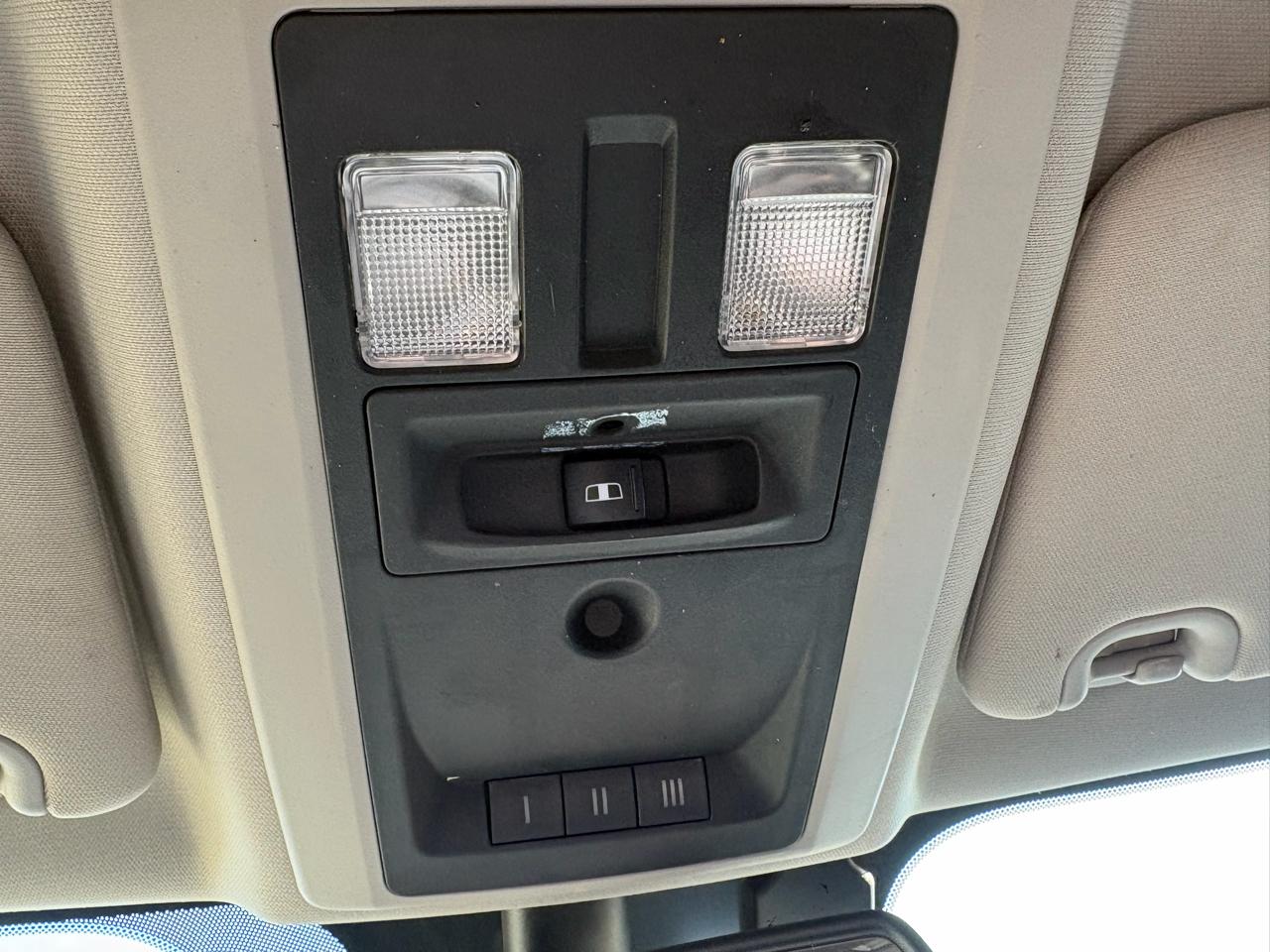 RAM 1500 SLT Quad Cab 4WD 2015