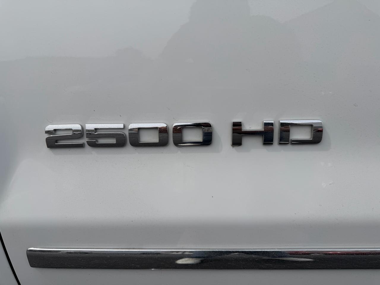 Chevrolet Silverado 2500HD LTZ Crew Cab 4WD 2015