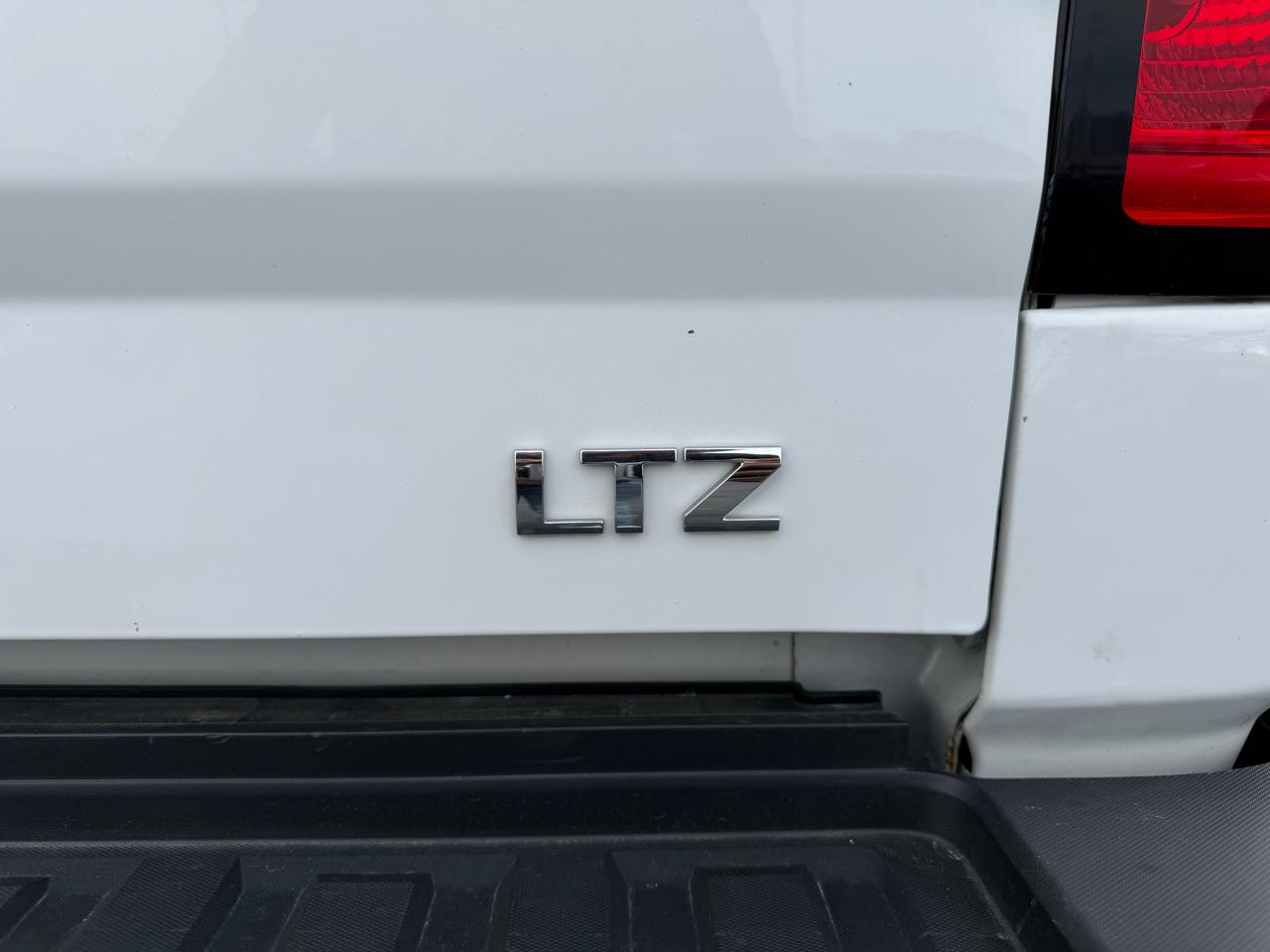 Chevrolet Silverado 2500HD LTZ Crew Cab 4WD 2015