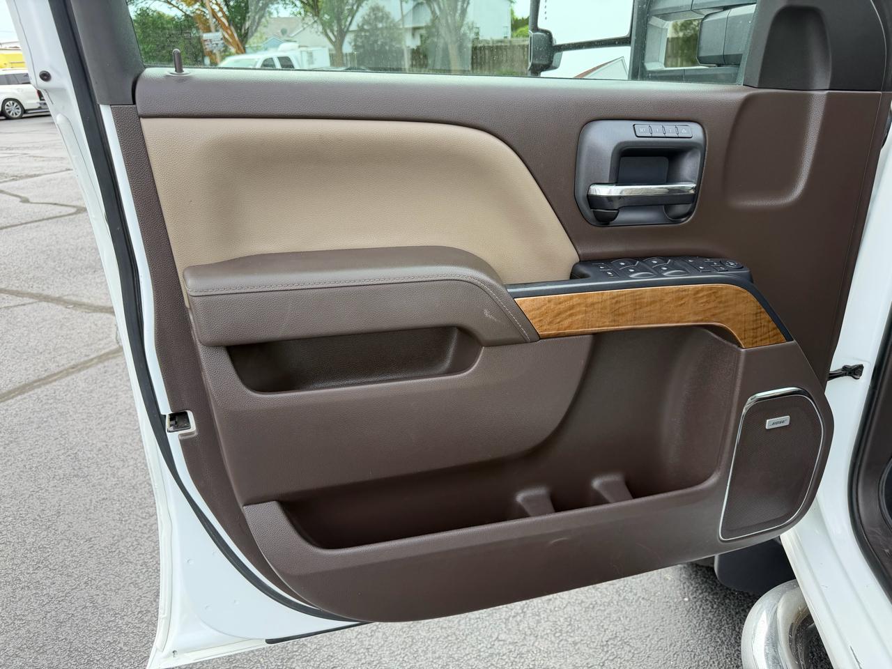 Chevrolet Silverado 2500HD LTZ Crew Cab 4WD 2015