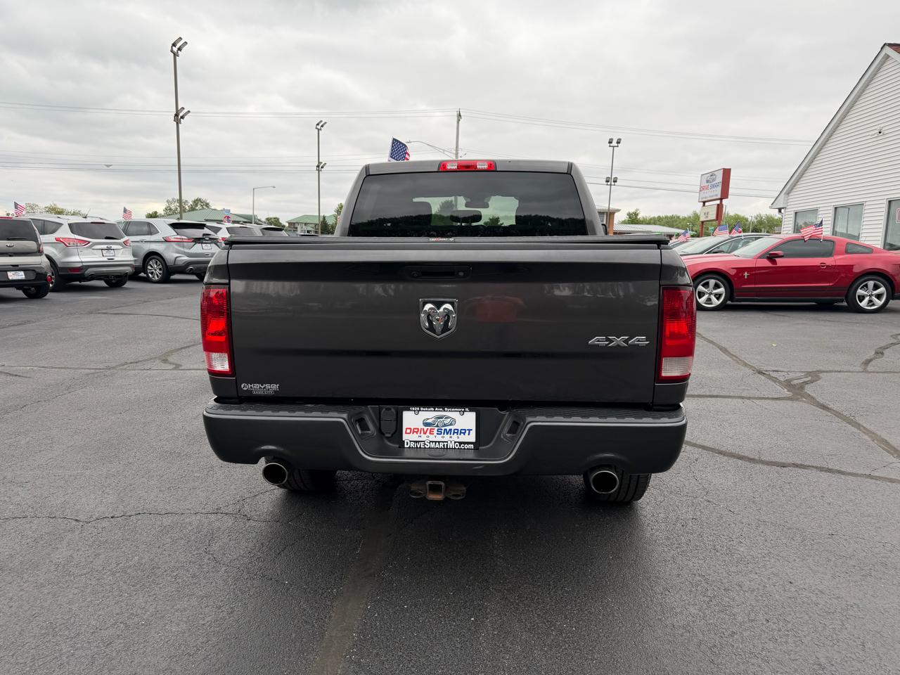 RAM 1500 Tradesman Crew Cab SWB 4WD 2018