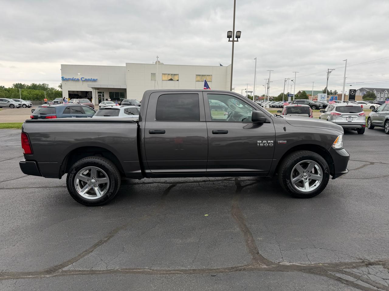 RAM 1500 Tradesman Crew Cab SWB 4WD 2018