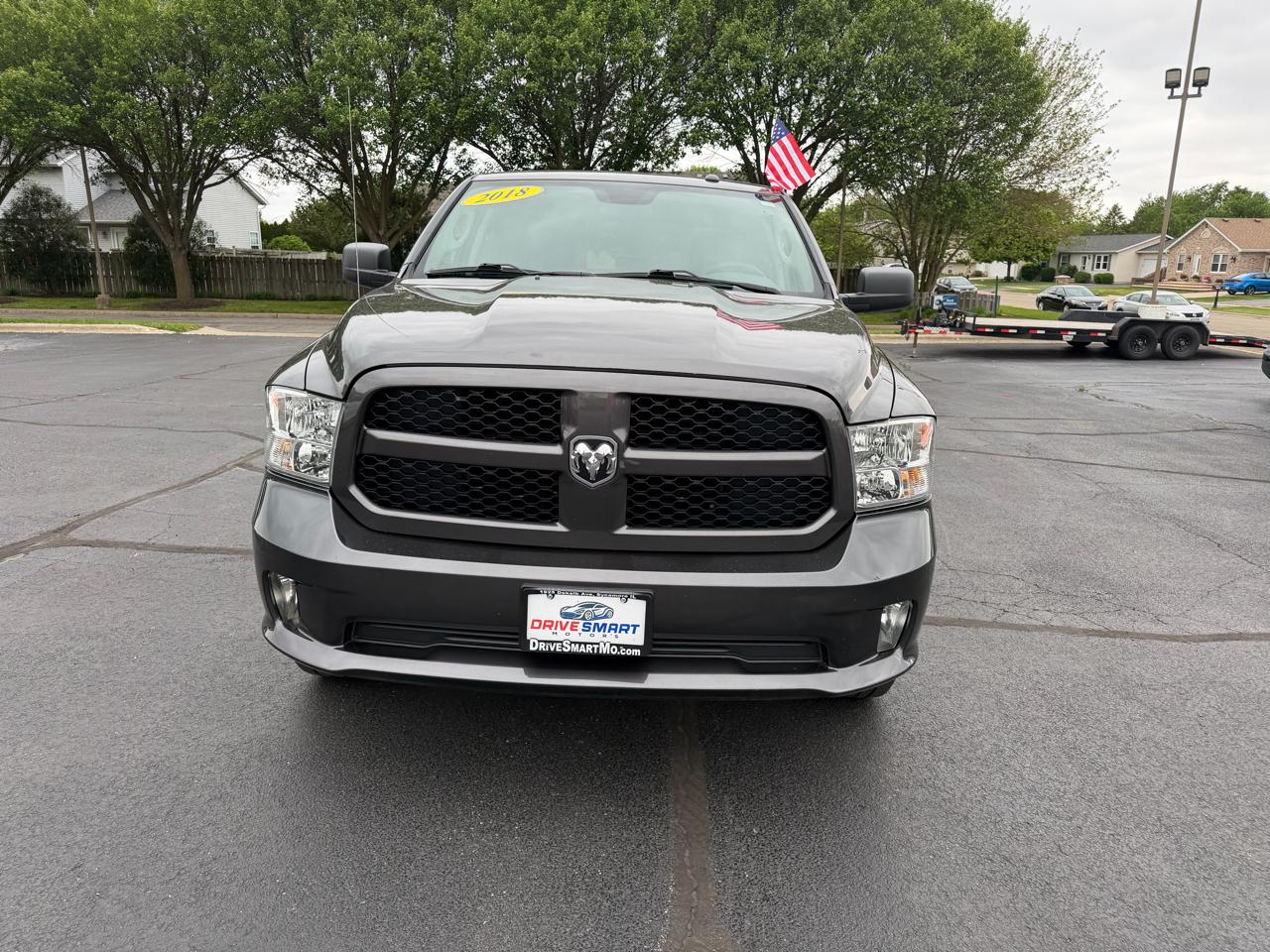 RAM 1500 Tradesman Crew Cab SWB 4WD 2018
