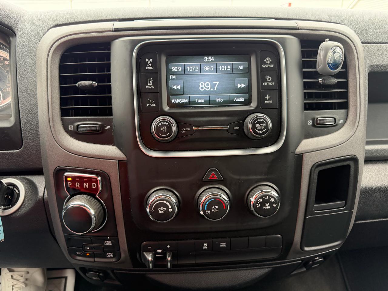 RAM 1500 Tradesman Crew Cab SWB 4WD 2018