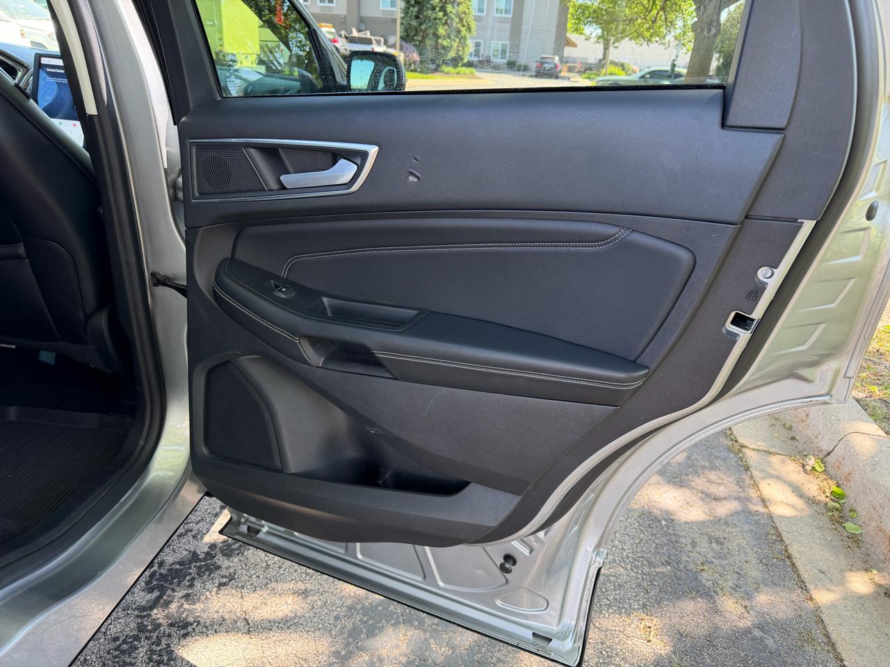 Ford Edge Titanium AWD 2021
