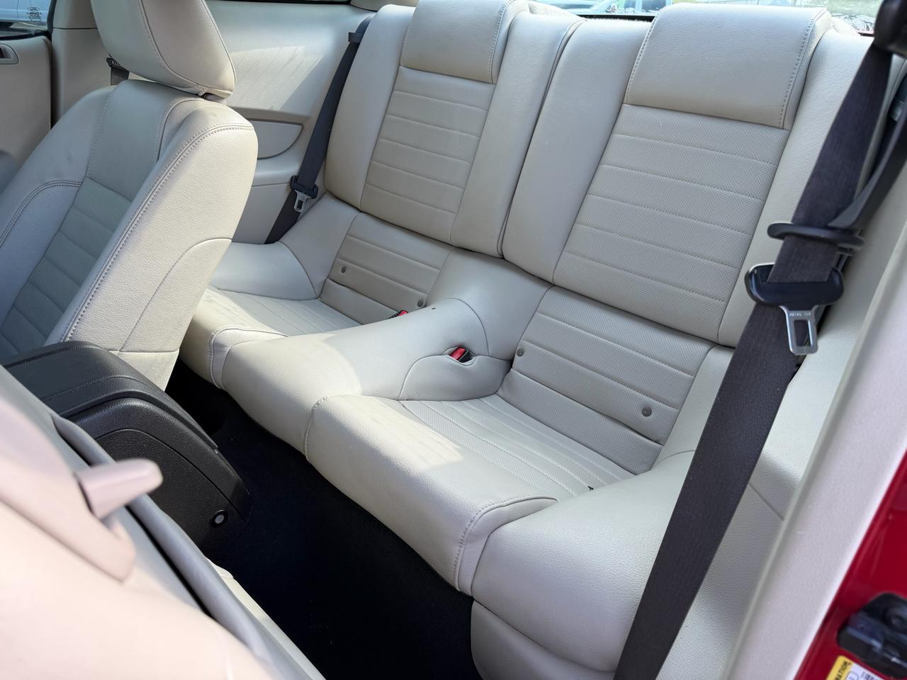 Ford Mustang V6 Premium Coupe 2010