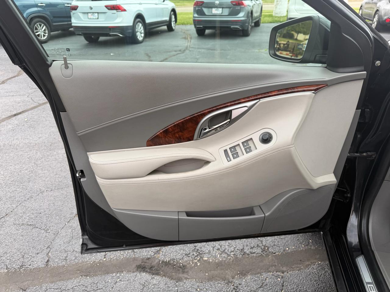 Buick LaCrosse Premium Package 2, w/Leather 2012