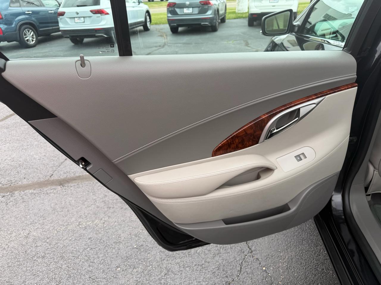 Buick LaCrosse Premium Package 2, w/Leather 2012