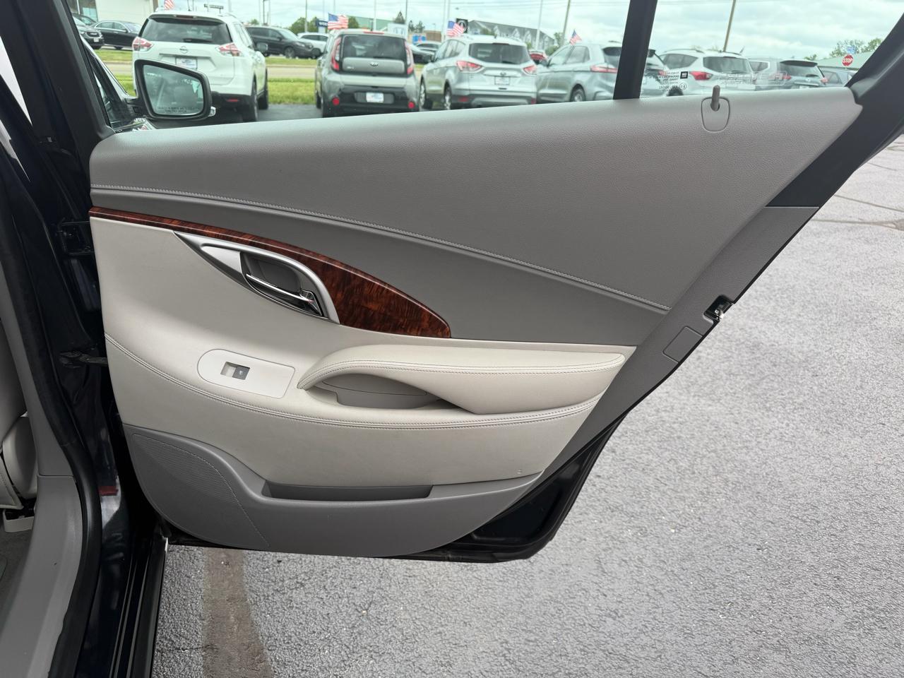 Buick LaCrosse Premium Package 2, w/Leather 2012