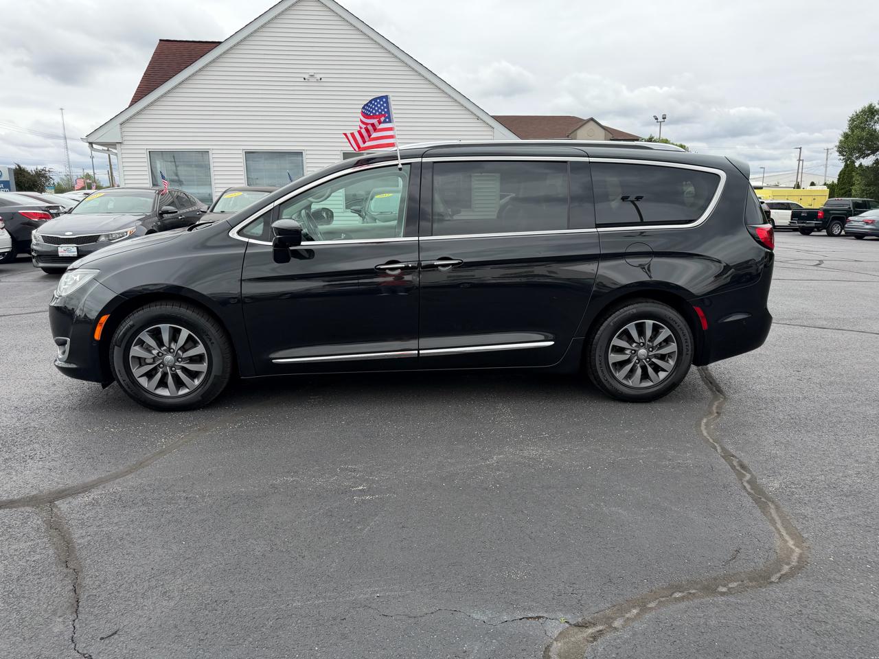 Chrysler Pacifica Touring-L Plus 2019