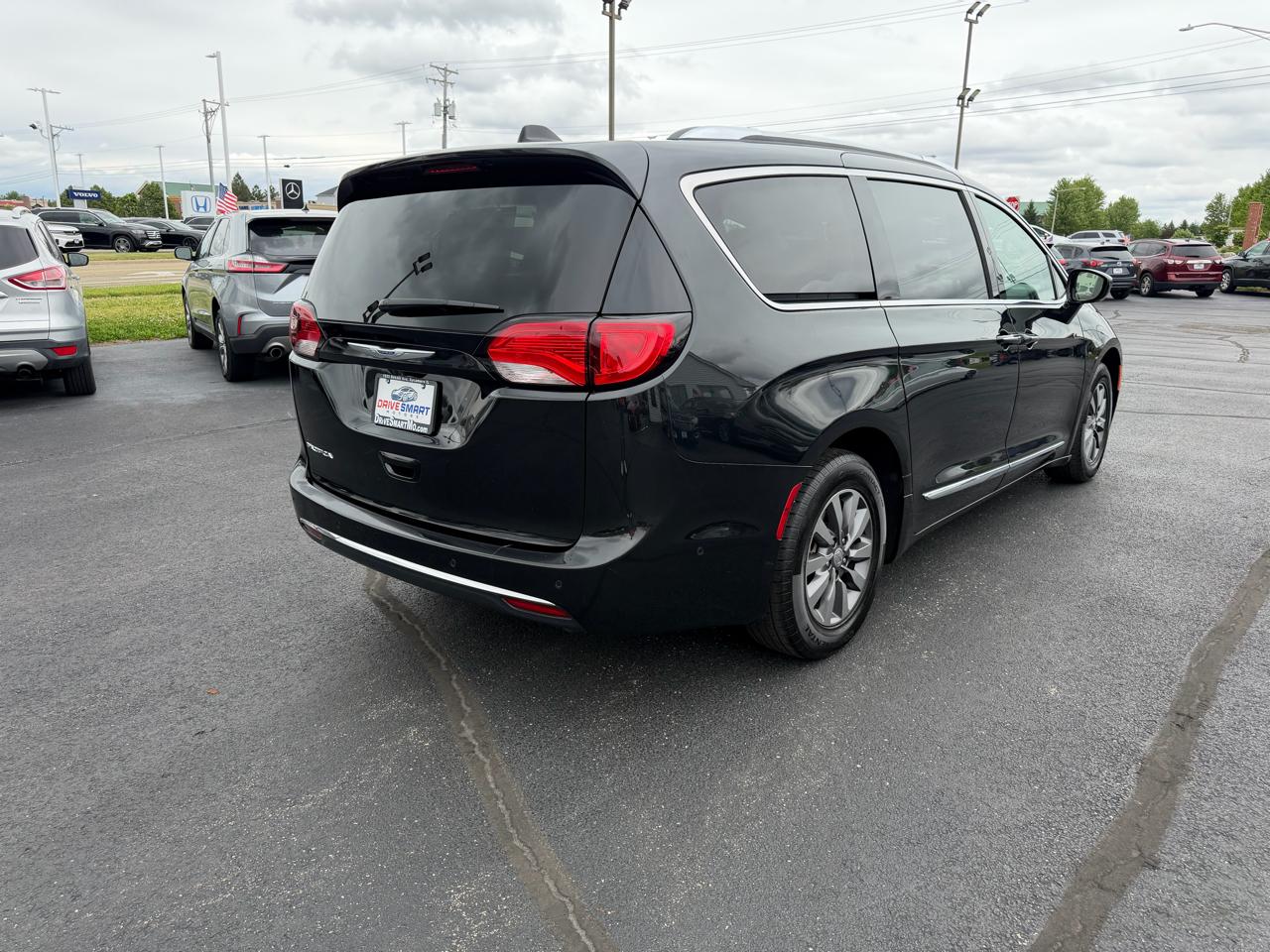 Chrysler Pacifica Touring-L Plus 2019