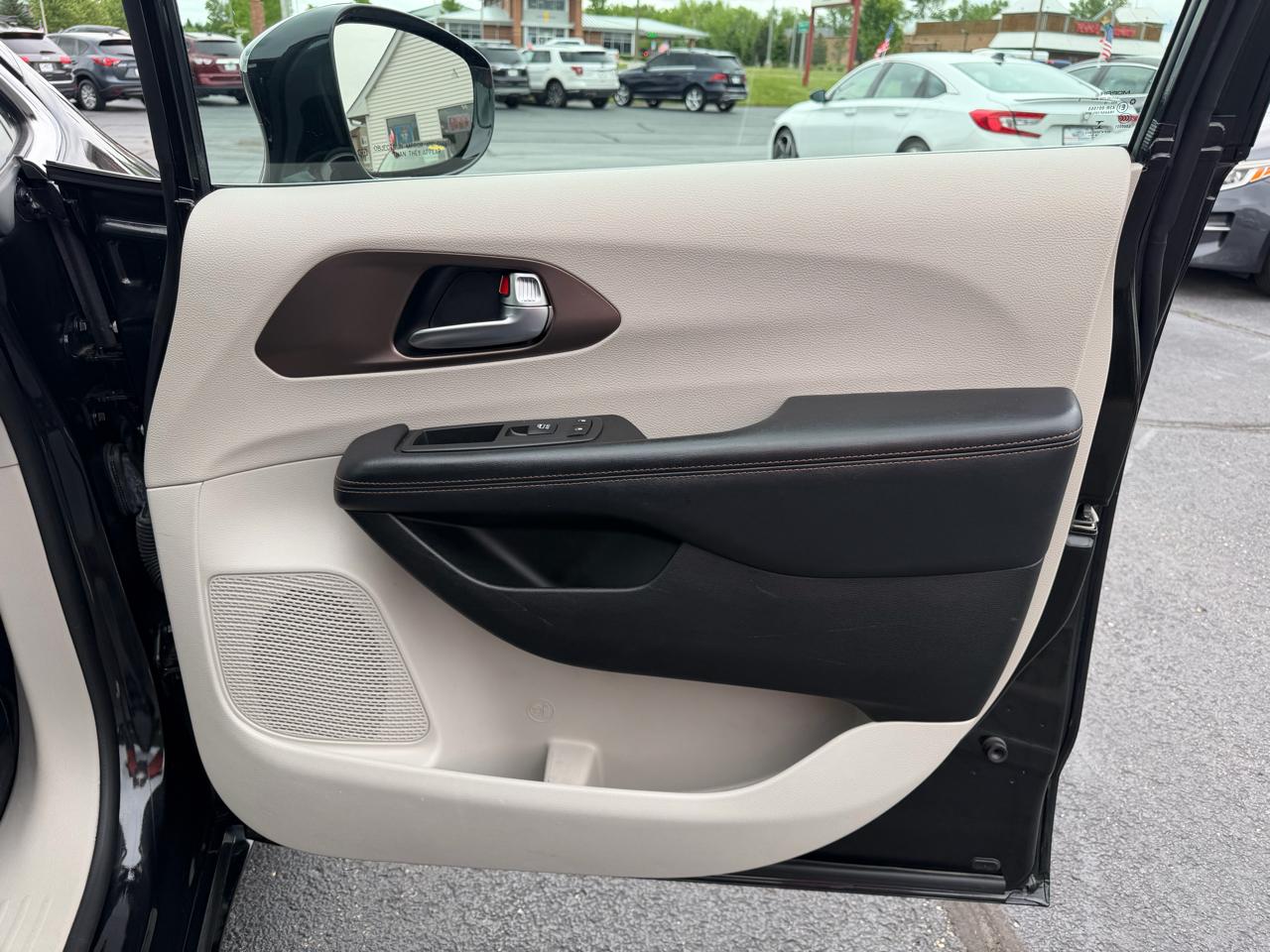 Chrysler Pacifica Touring-L Plus 2019