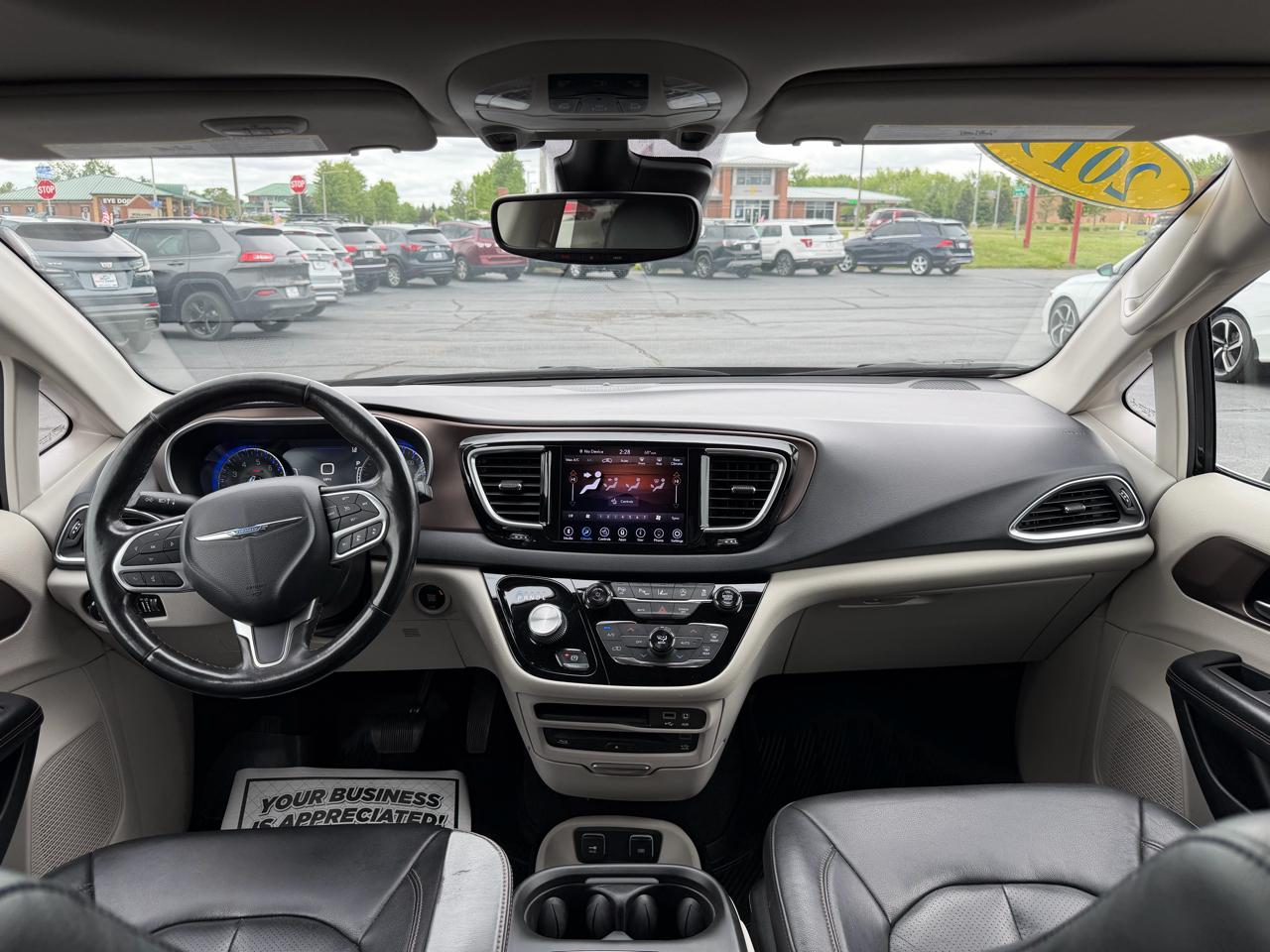 Chrysler Pacifica Touring-L Plus 2019
