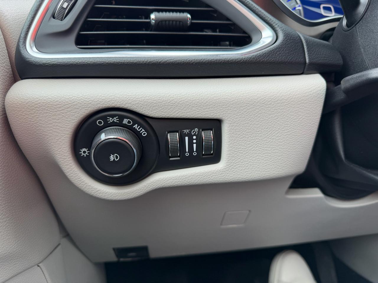 Chrysler Pacifica Touring-L Plus 2019