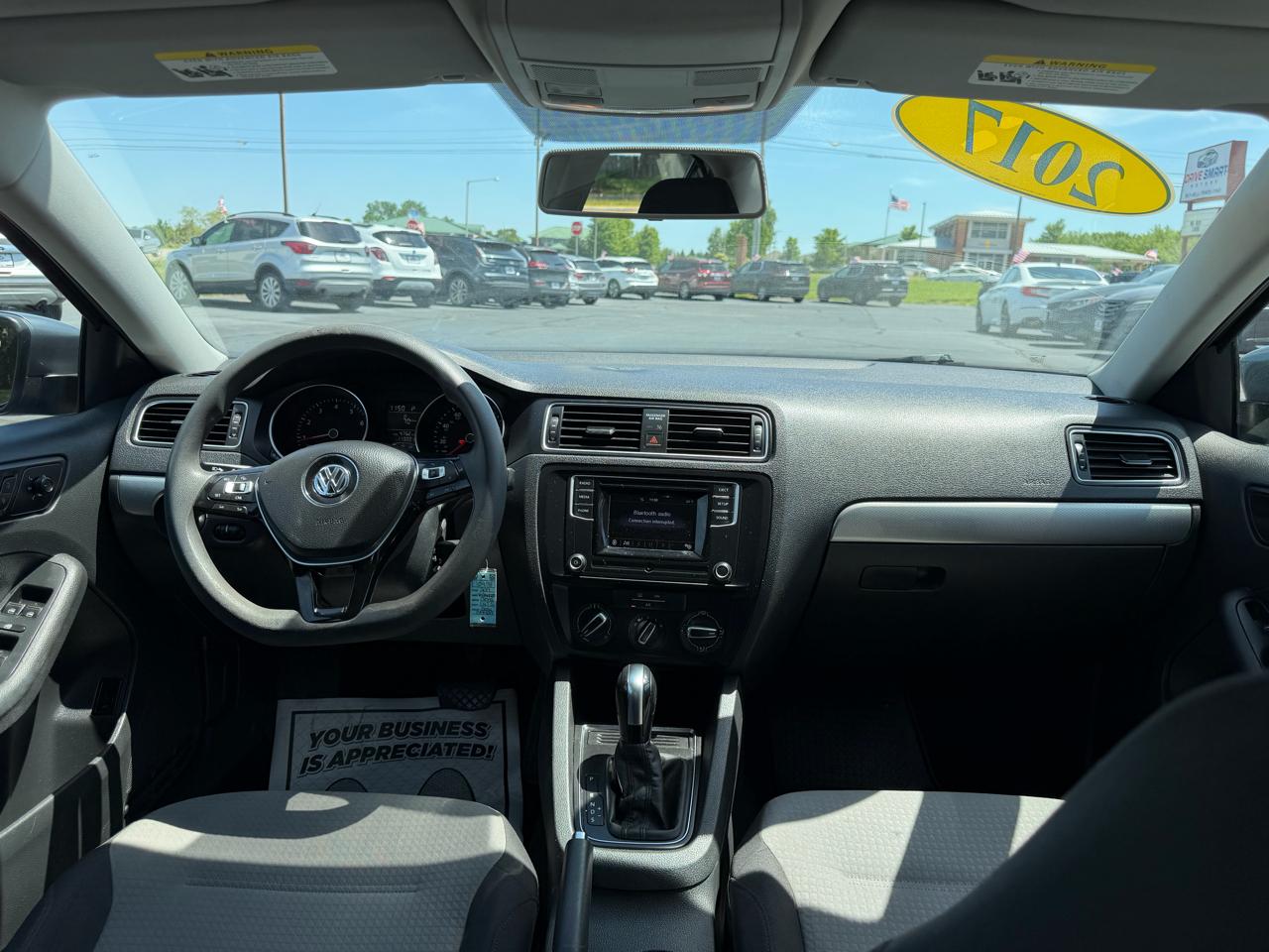 Volkswagen Jetta 1.4T S 6A 2017