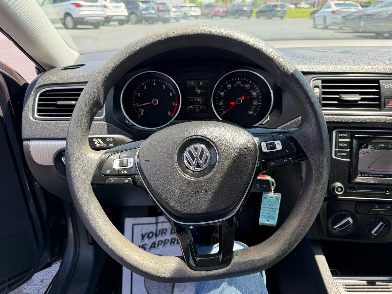 Volkswagen Jetta 1.4T S 6A 2017
