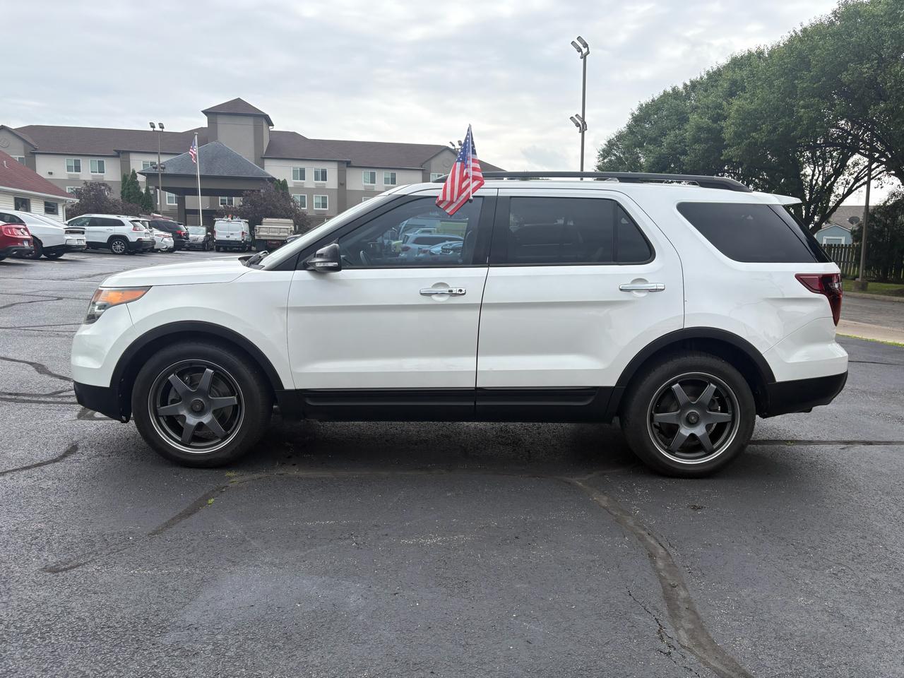 Ford Explorer Sport 4WD 2013