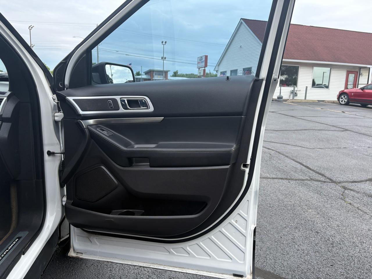 Ford Explorer Sport 4WD 2013