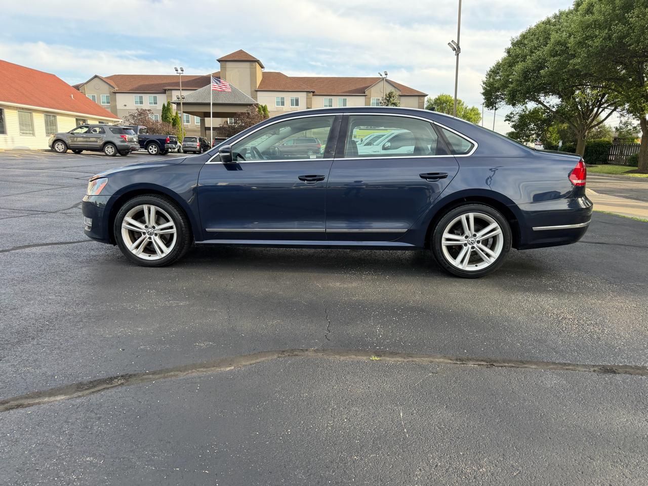 Volkswagen Passat 2.0L TDI SEL Premium 2013