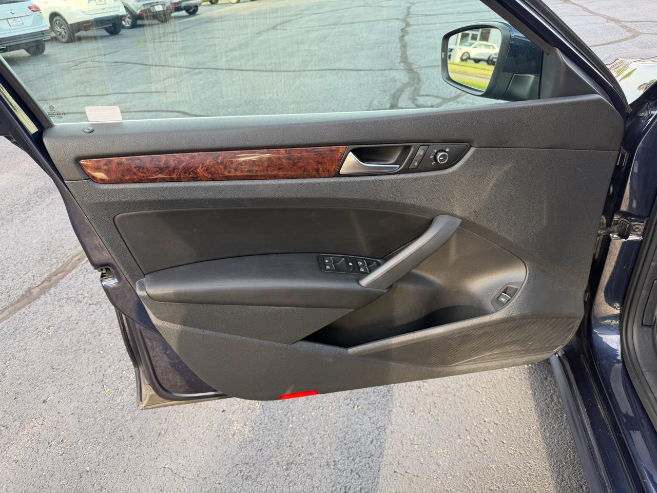 Volkswagen Passat 2.0L TDI SEL Premium 2013