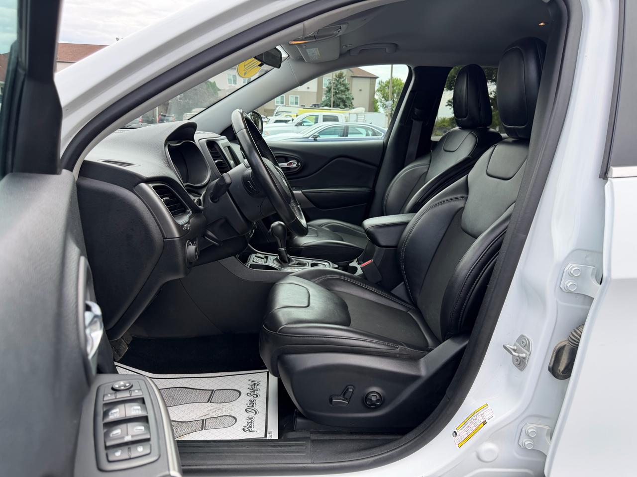 Jeep Cherokee Latitude Plus FWD 2019