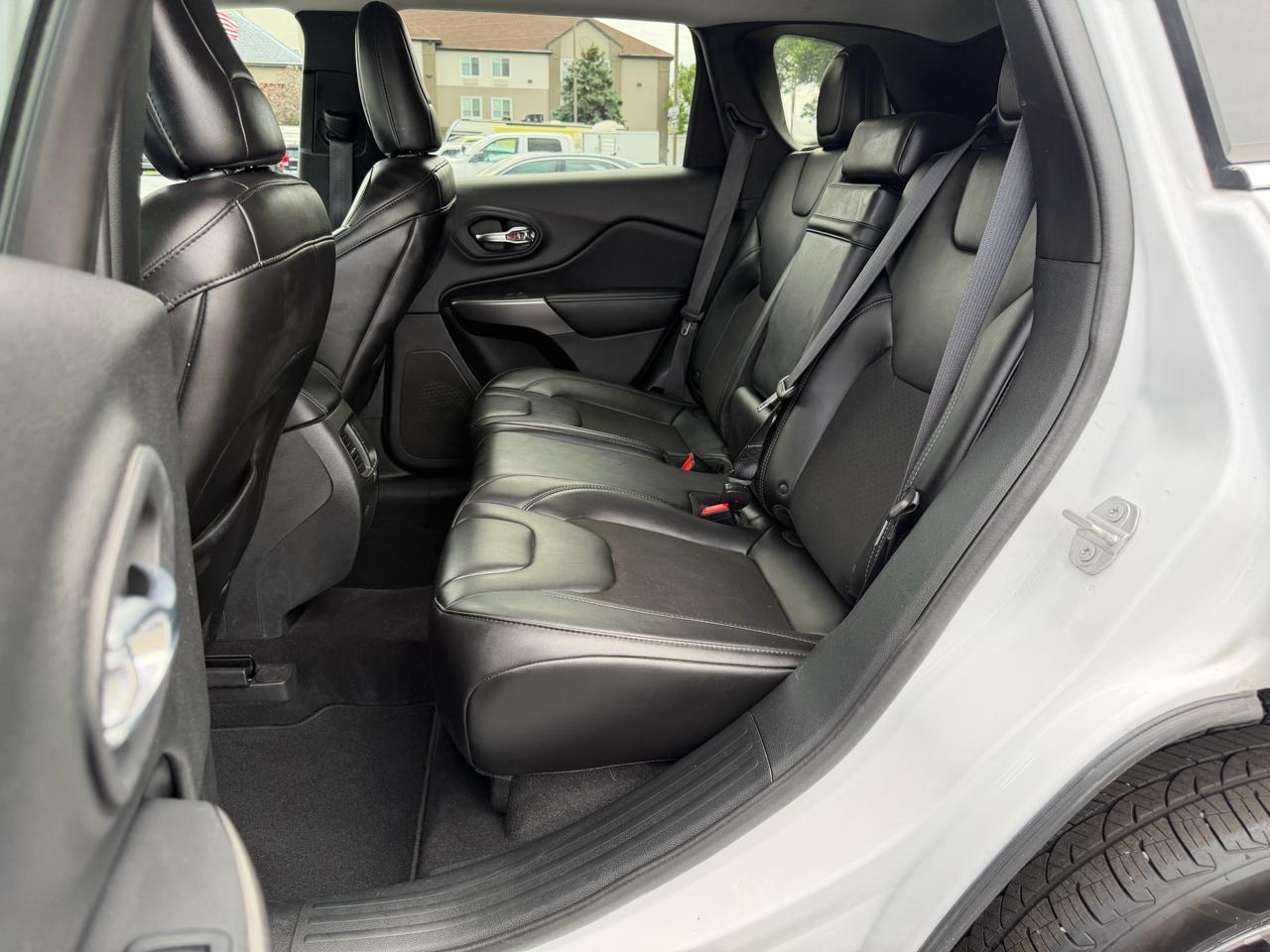 Jeep Cherokee Latitude Plus FWD 2019