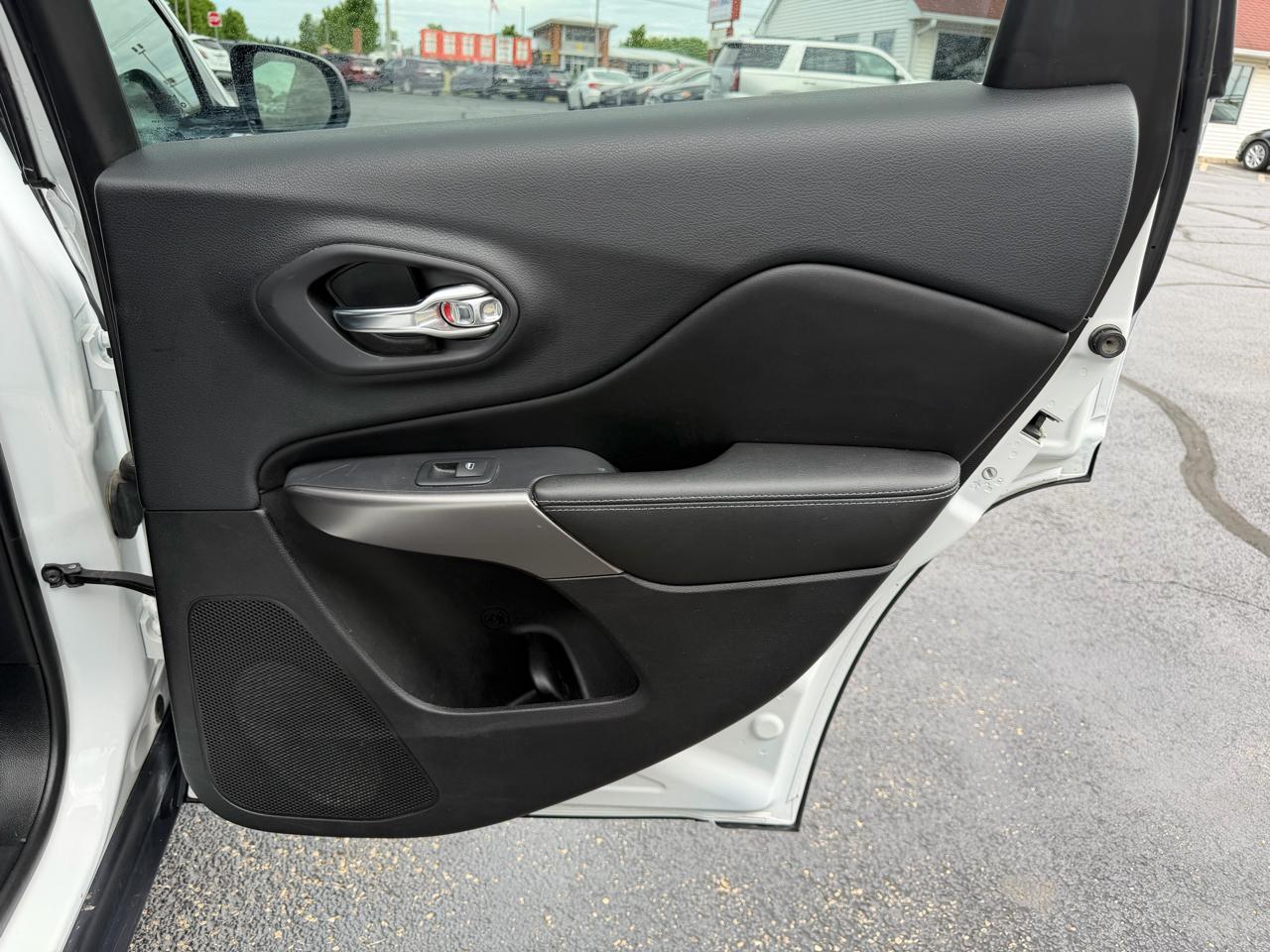 Jeep Cherokee Latitude Plus FWD 2019