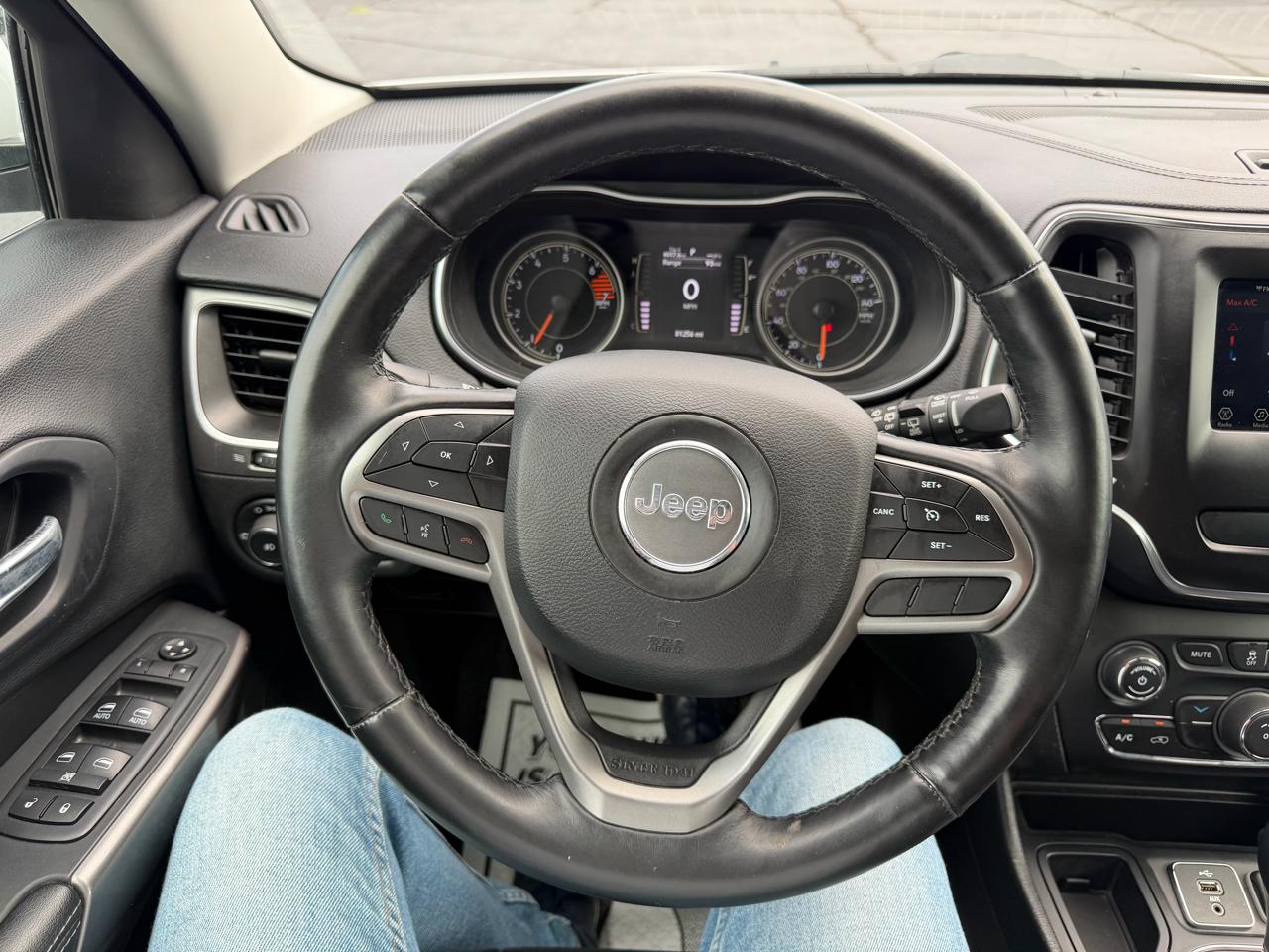Jeep Cherokee Latitude Plus FWD 2019