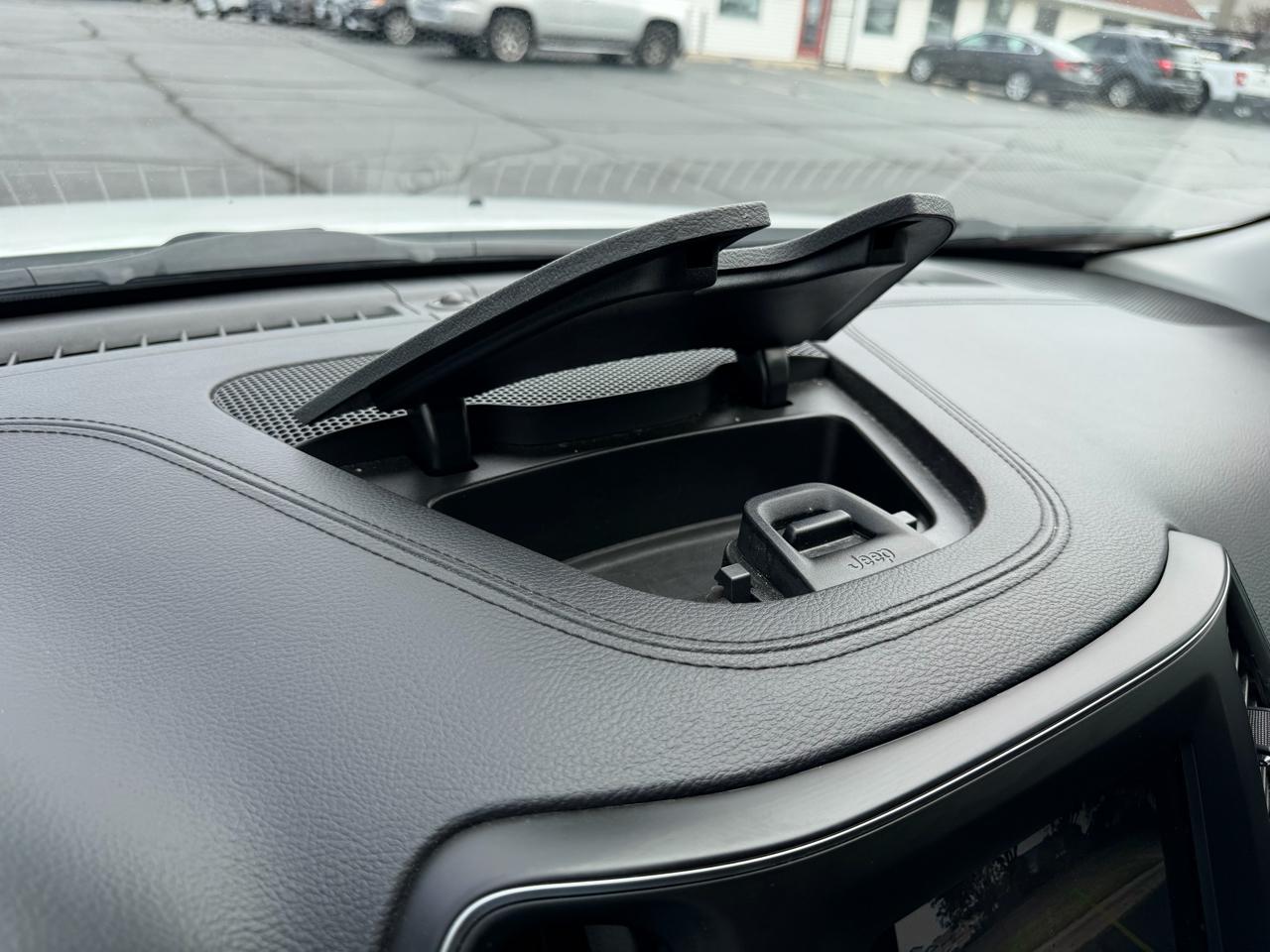 Jeep Cherokee Latitude Plus FWD 2019