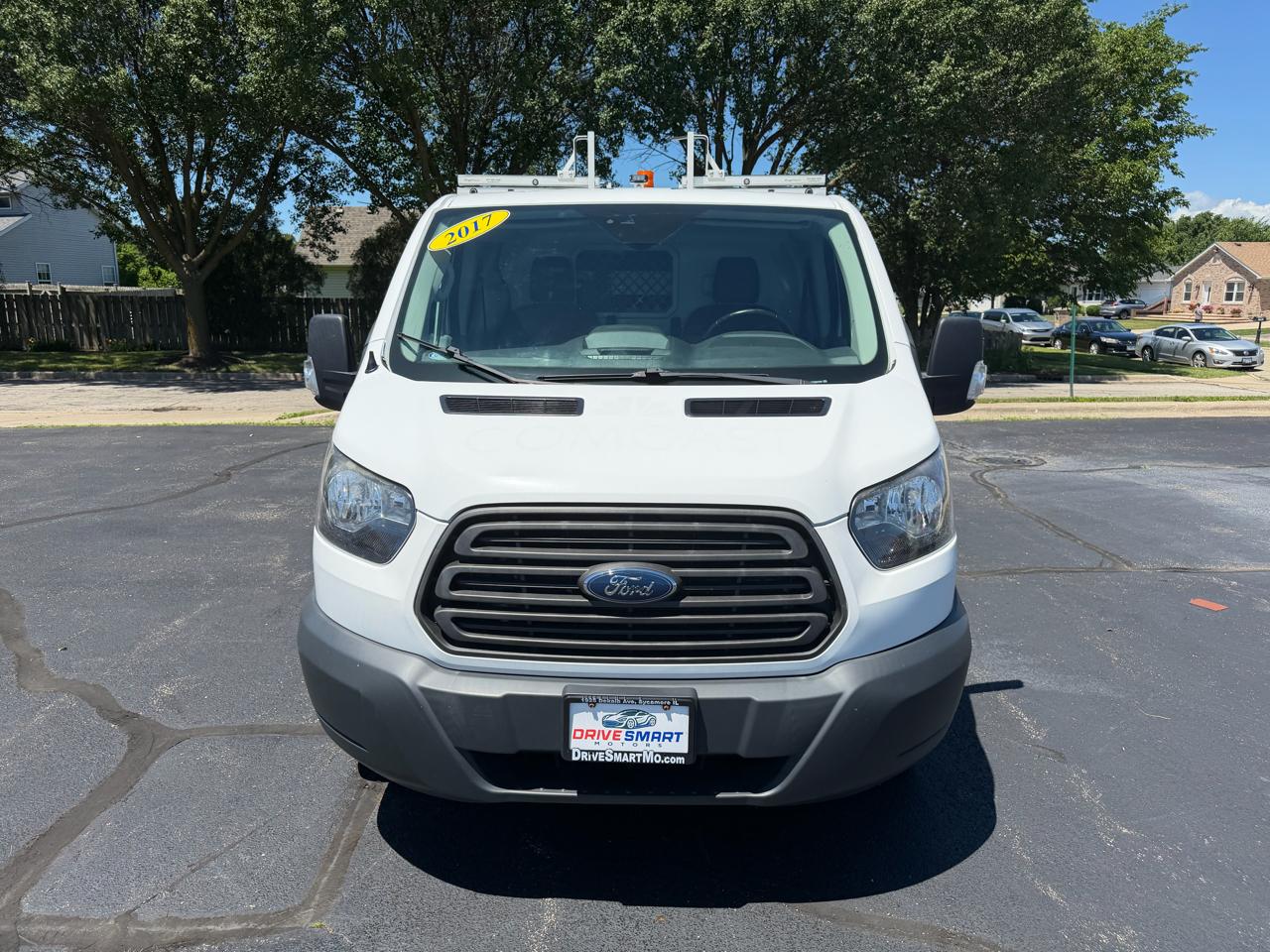 Ford Transit 250 Van Low Roof w/Sliding Pass. 130-in. WB 2017