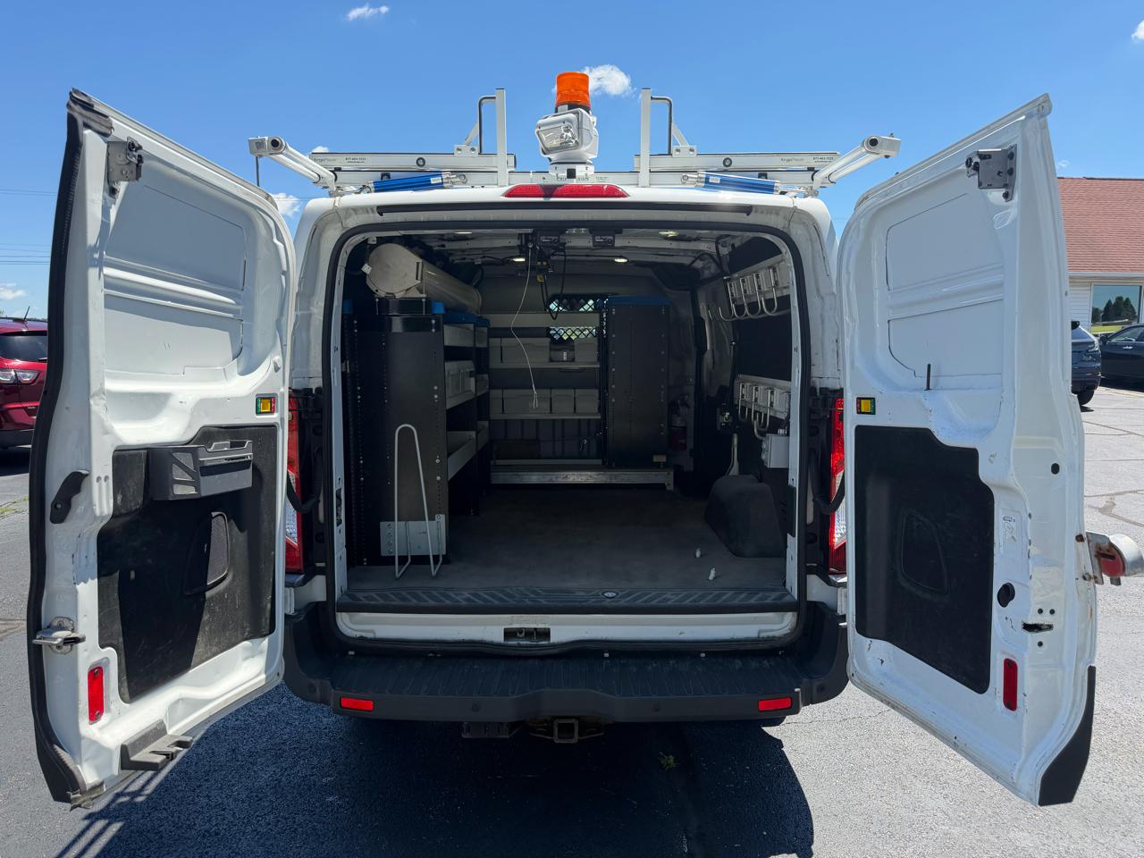 Ford Transit 250 Van Low Roof w/Sliding Pass. 130-in. WB 2017