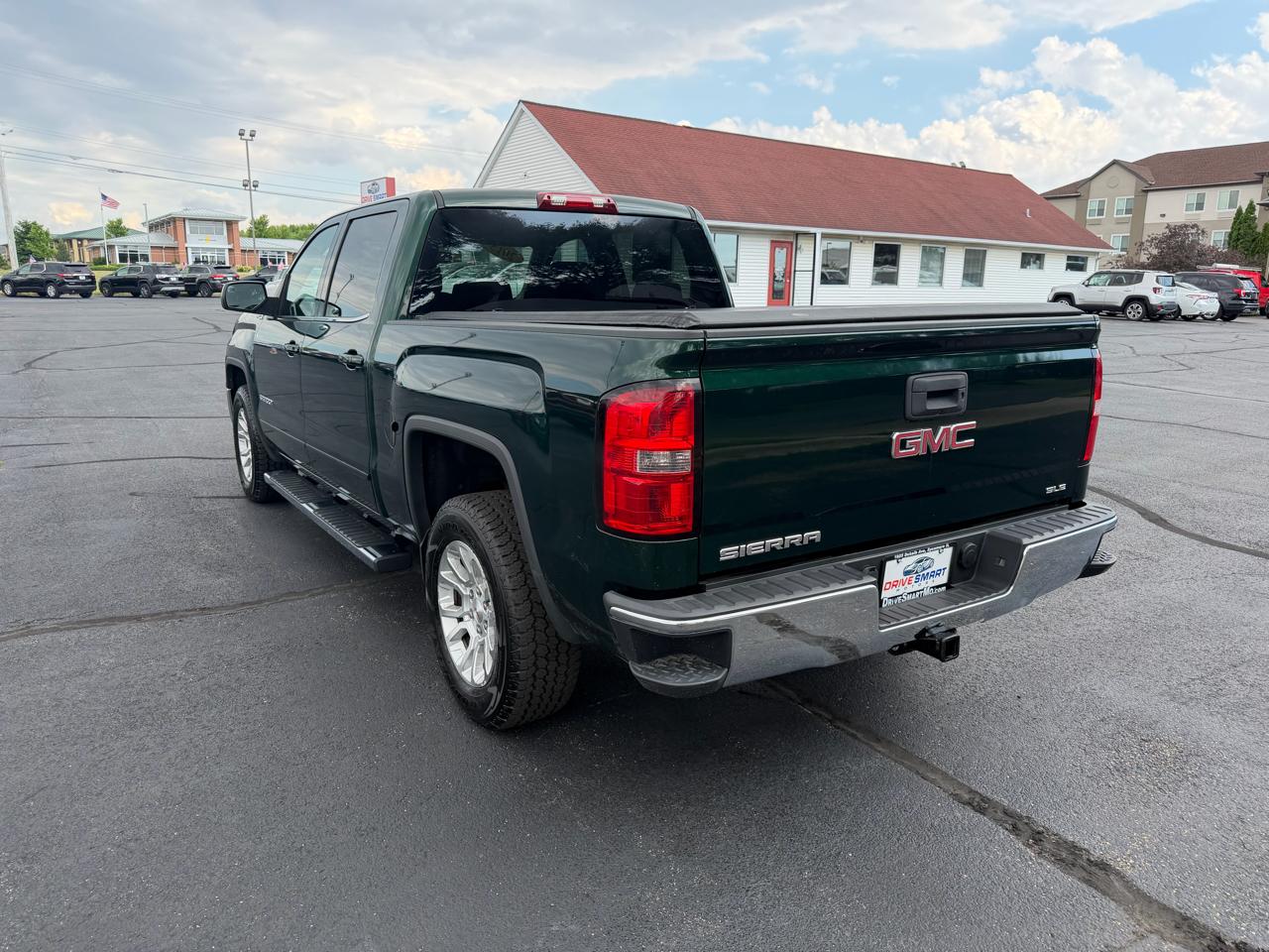 GMC Sierra 1500 SLE Crew Cab Long Box 4WD 2015