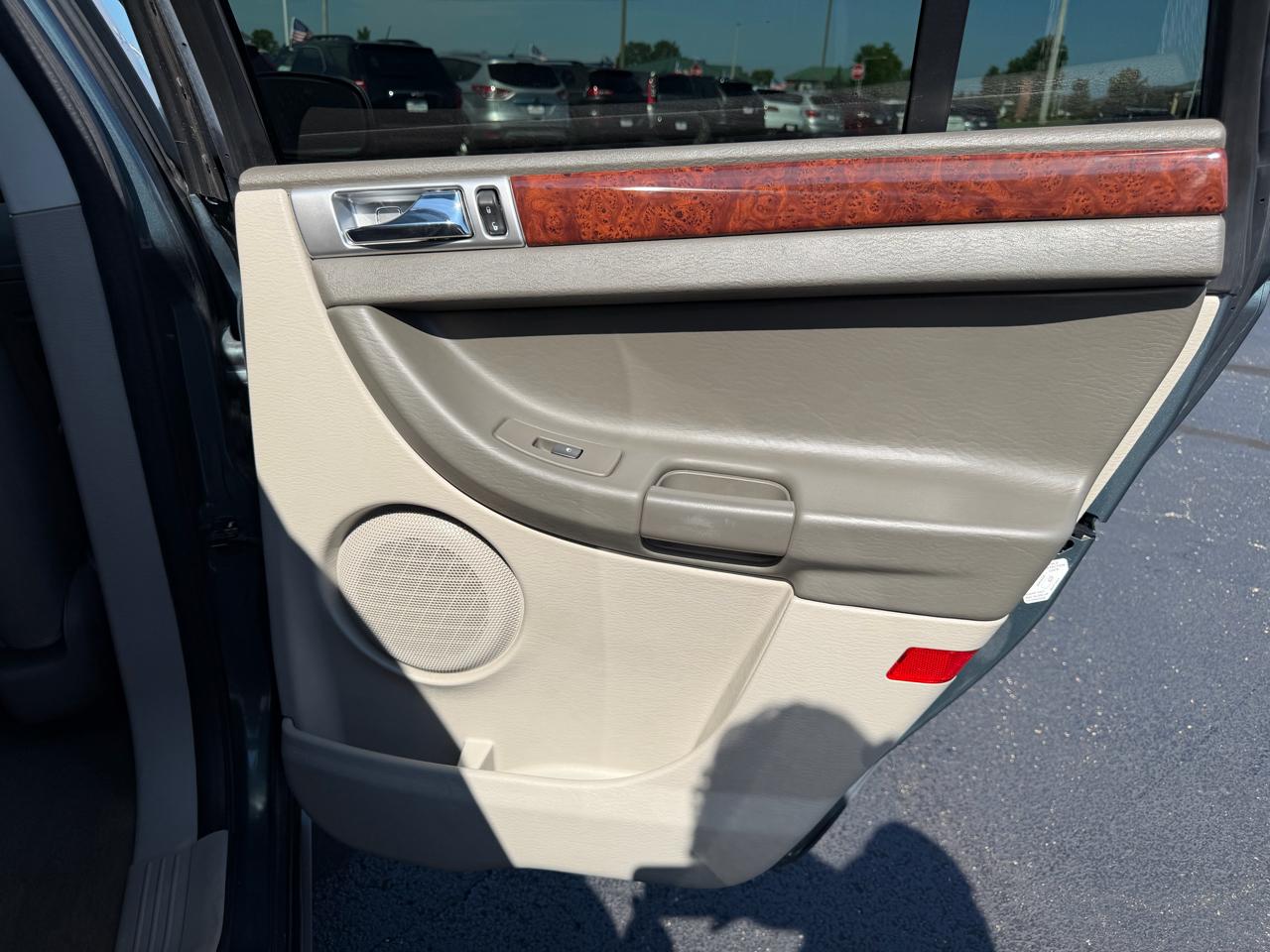 Chrysler Pacifica Touring FWD 2007
