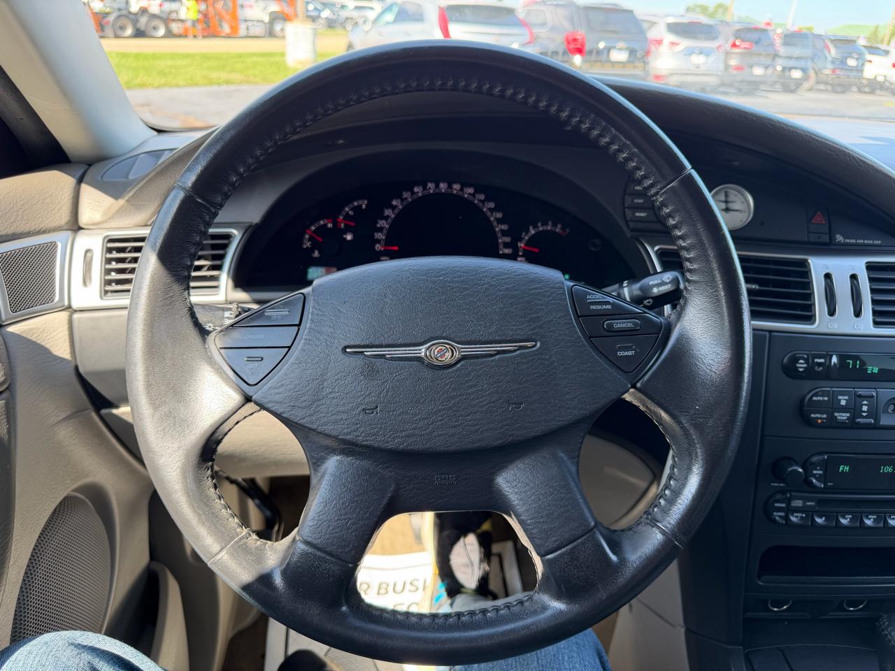 Chrysler Pacifica Touring FWD 2007