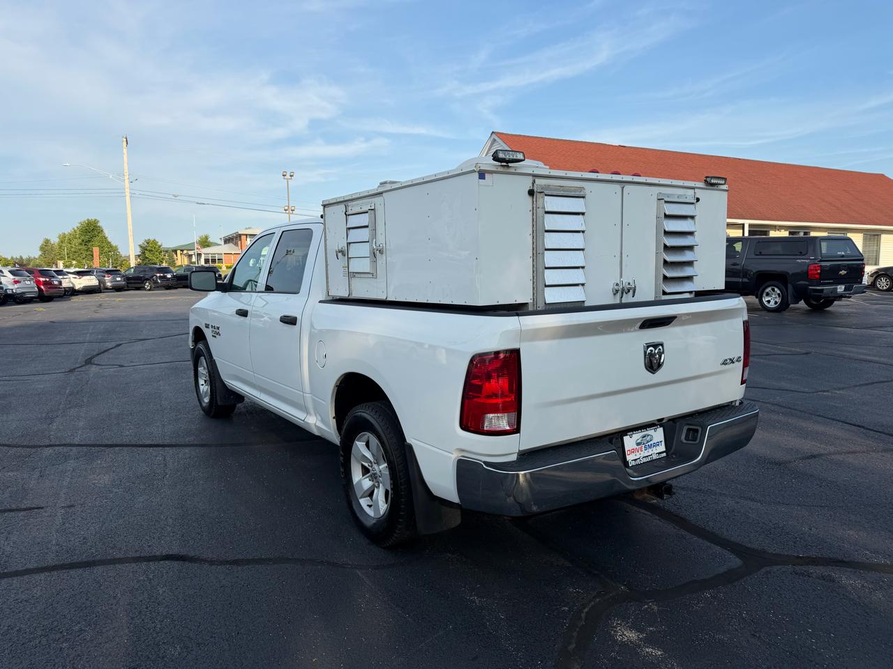 RAM 1500 Classic Tradesman Crew Cab SWB 4WD 2019
