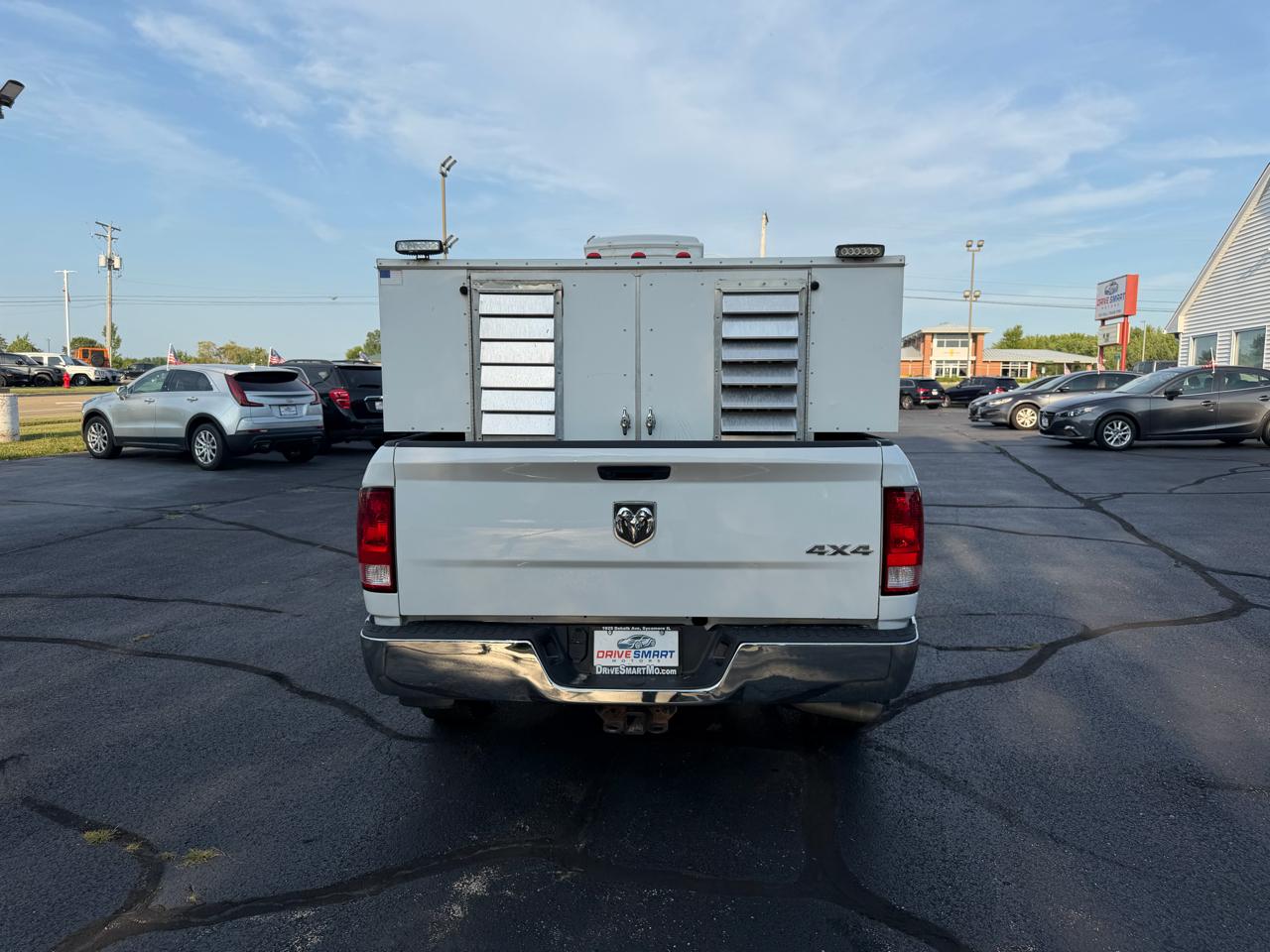 RAM 1500 Classic Tradesman Crew Cab SWB 4WD 2019