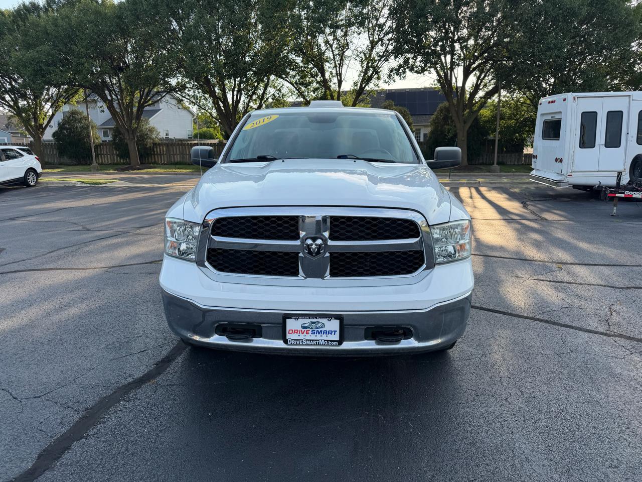 RAM 1500 Classic Tradesman Crew Cab SWB 4WD 2019