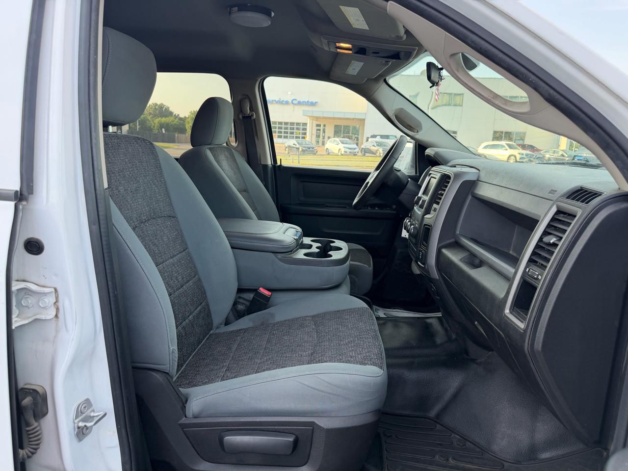 RAM 1500 Classic Tradesman Crew Cab SWB 4WD 2019