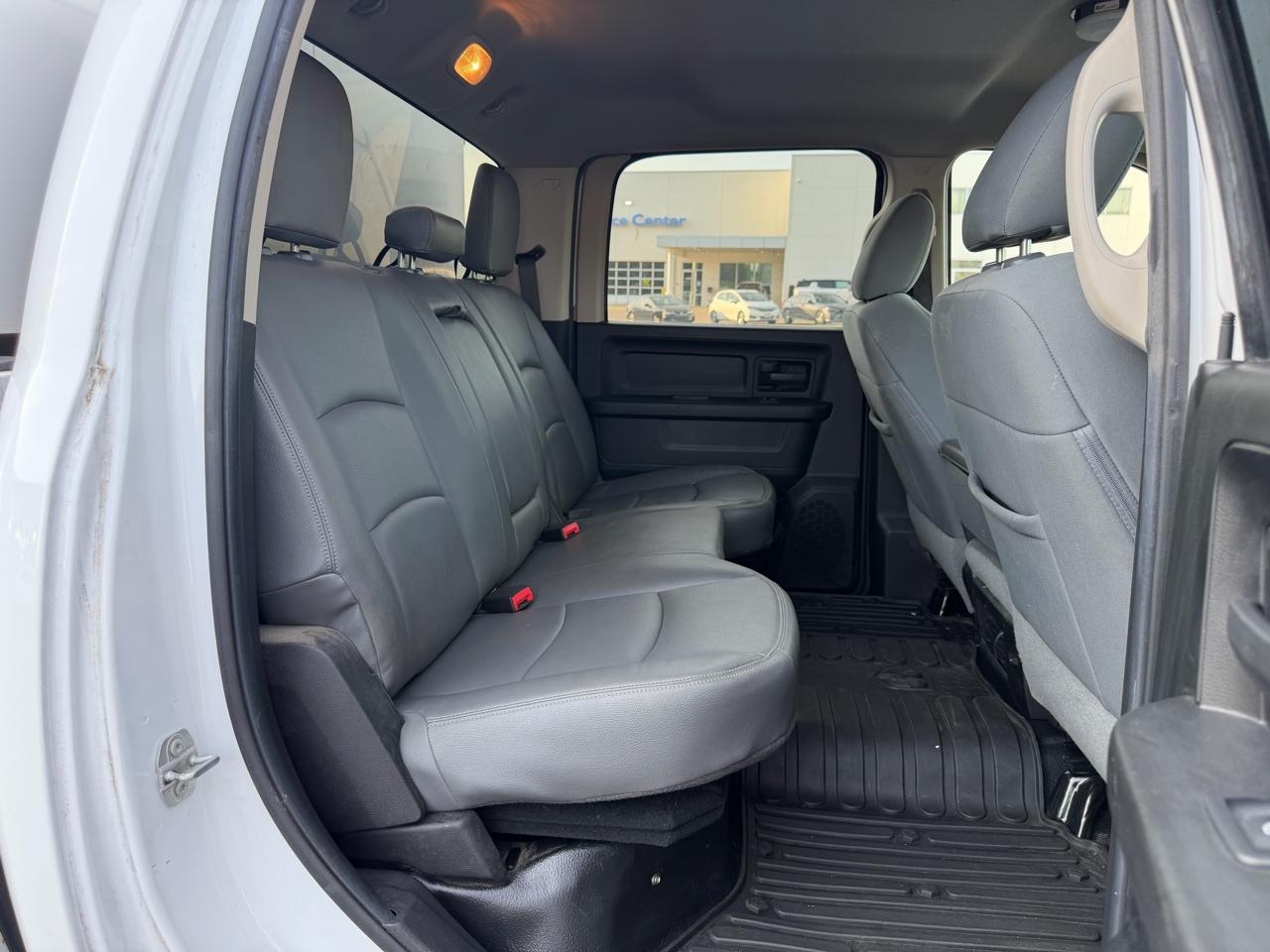 RAM 1500 Classic Tradesman Crew Cab SWB 4WD 2019