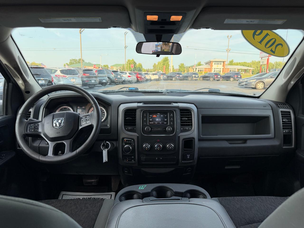 RAM 1500 Classic Tradesman Crew Cab SWB 4WD 2019