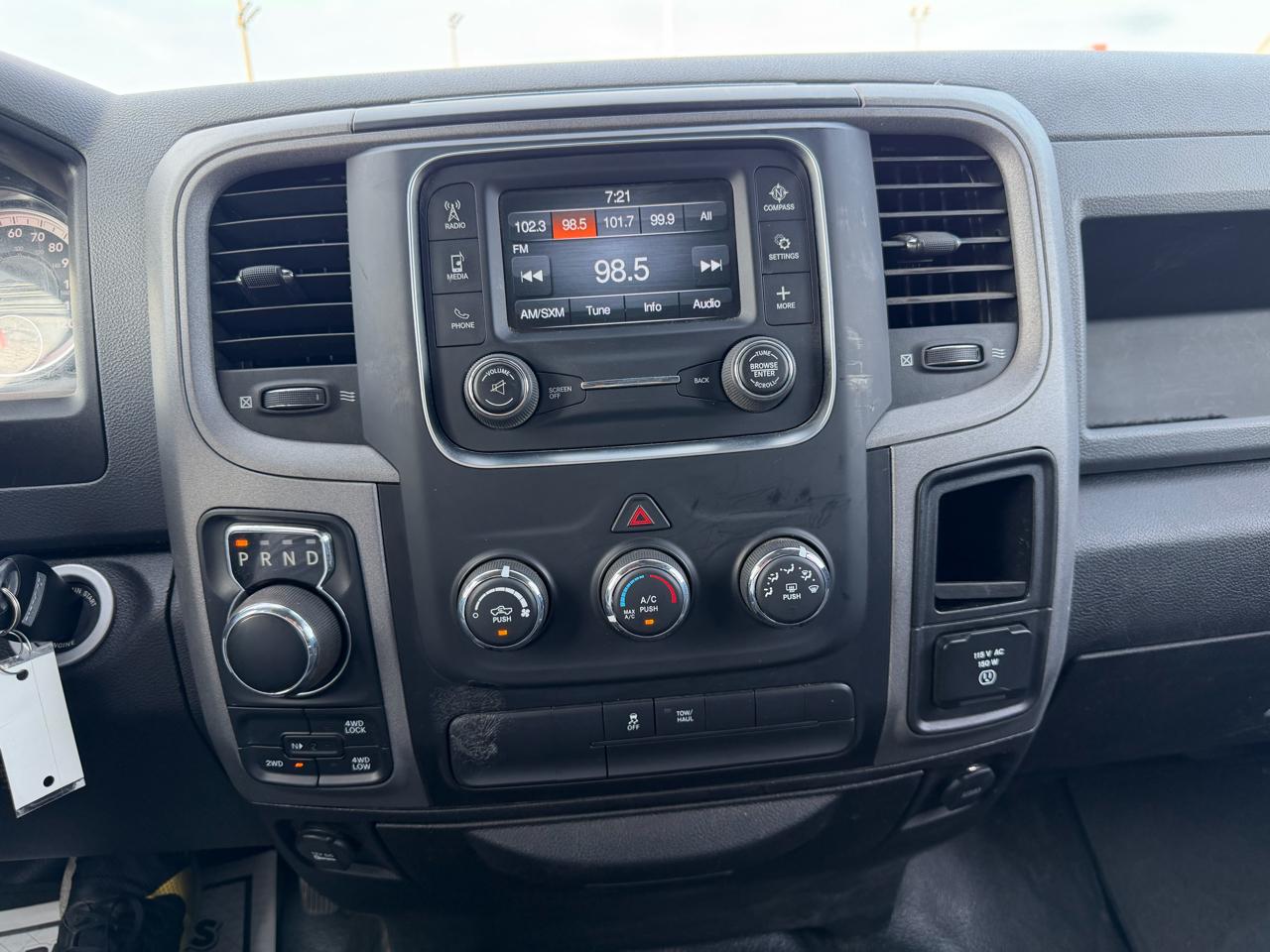 RAM 1500 Classic Tradesman Crew Cab SWB 4WD 2019