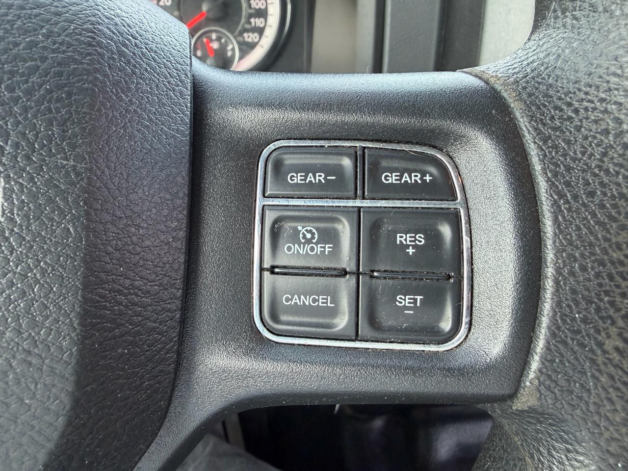 RAM 1500 Classic Tradesman Crew Cab SWB 4WD 2019
