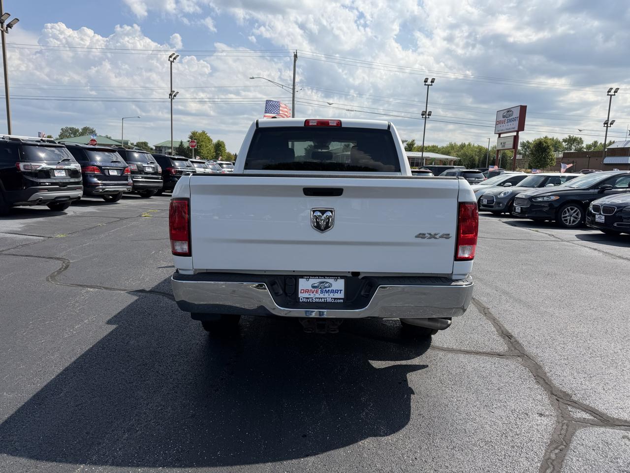 RAM 1500 Classic Tradesman Crew Cab SWB 4WD 2019