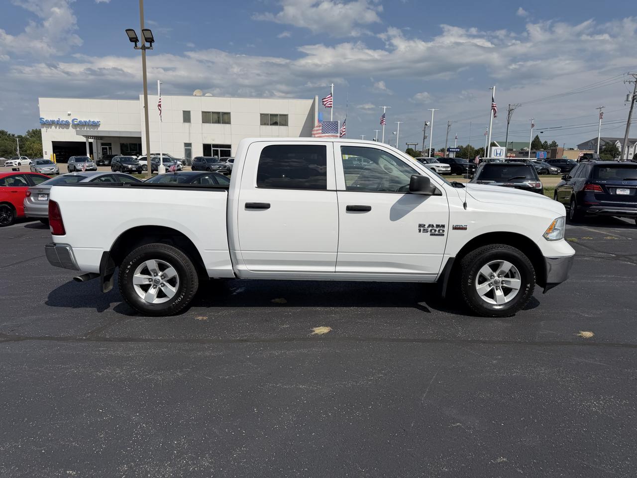RAM 1500 Classic Tradesman Crew Cab SWB 4WD 2019