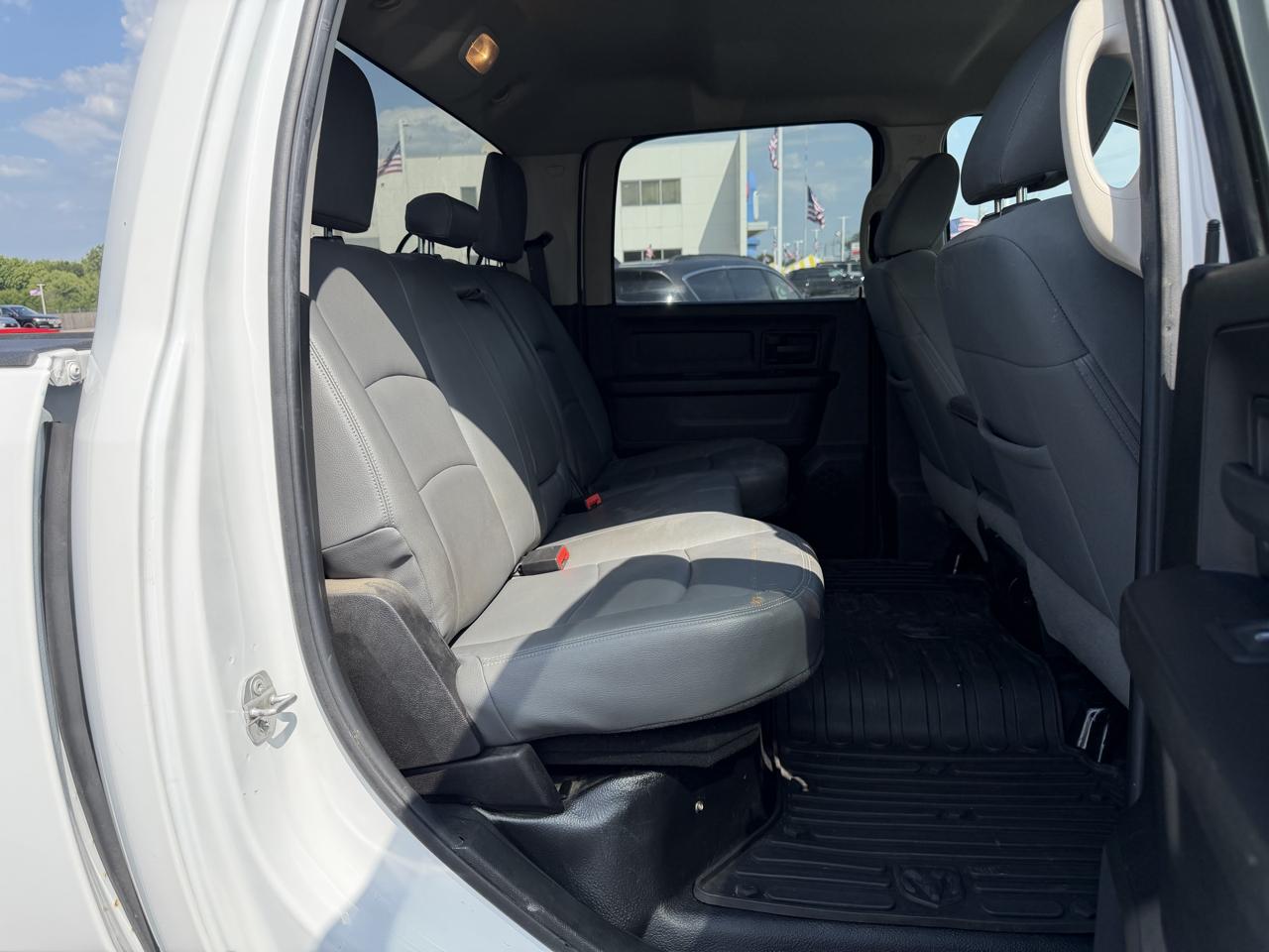 RAM 1500 Classic Tradesman Crew Cab SWB 4WD 2019