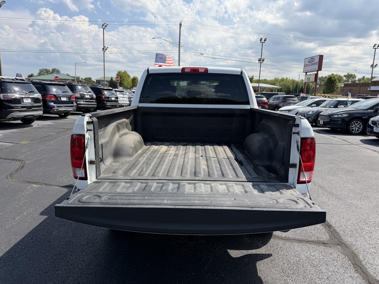 RAM 1500 Classic Tradesman Crew Cab SWB 4WD 2019